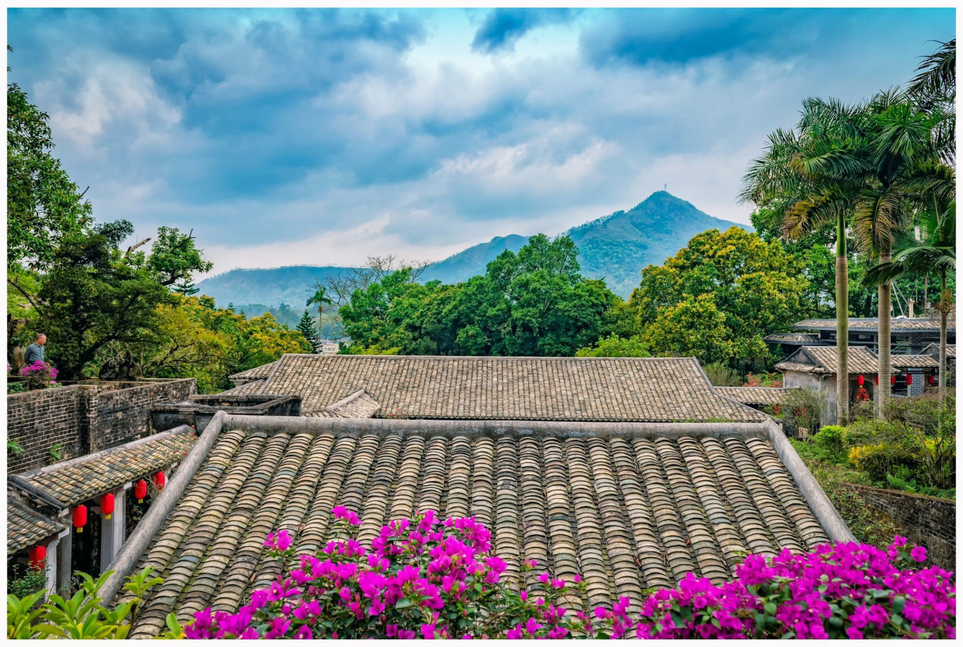 谢鲁山庄坐落在玉林陆川县西南24公里的乌石镇谢鲁村,号称中国四大