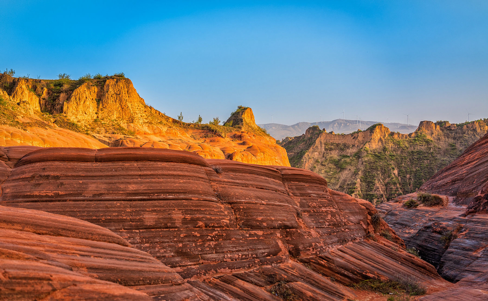 靖边波浪谷位于陕西靖边县东南22公里处.
