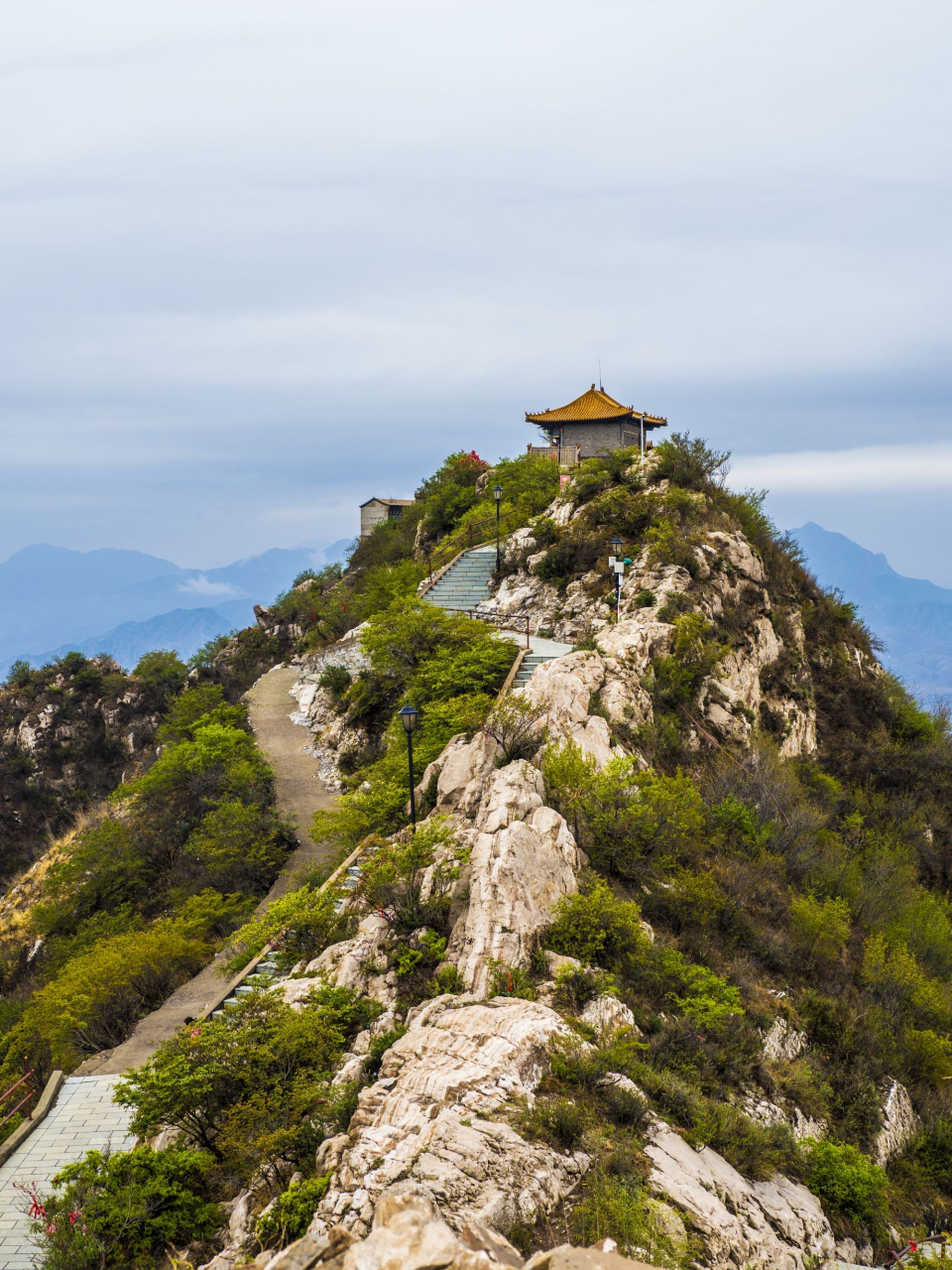 张家口鸡鸣山风景区图片