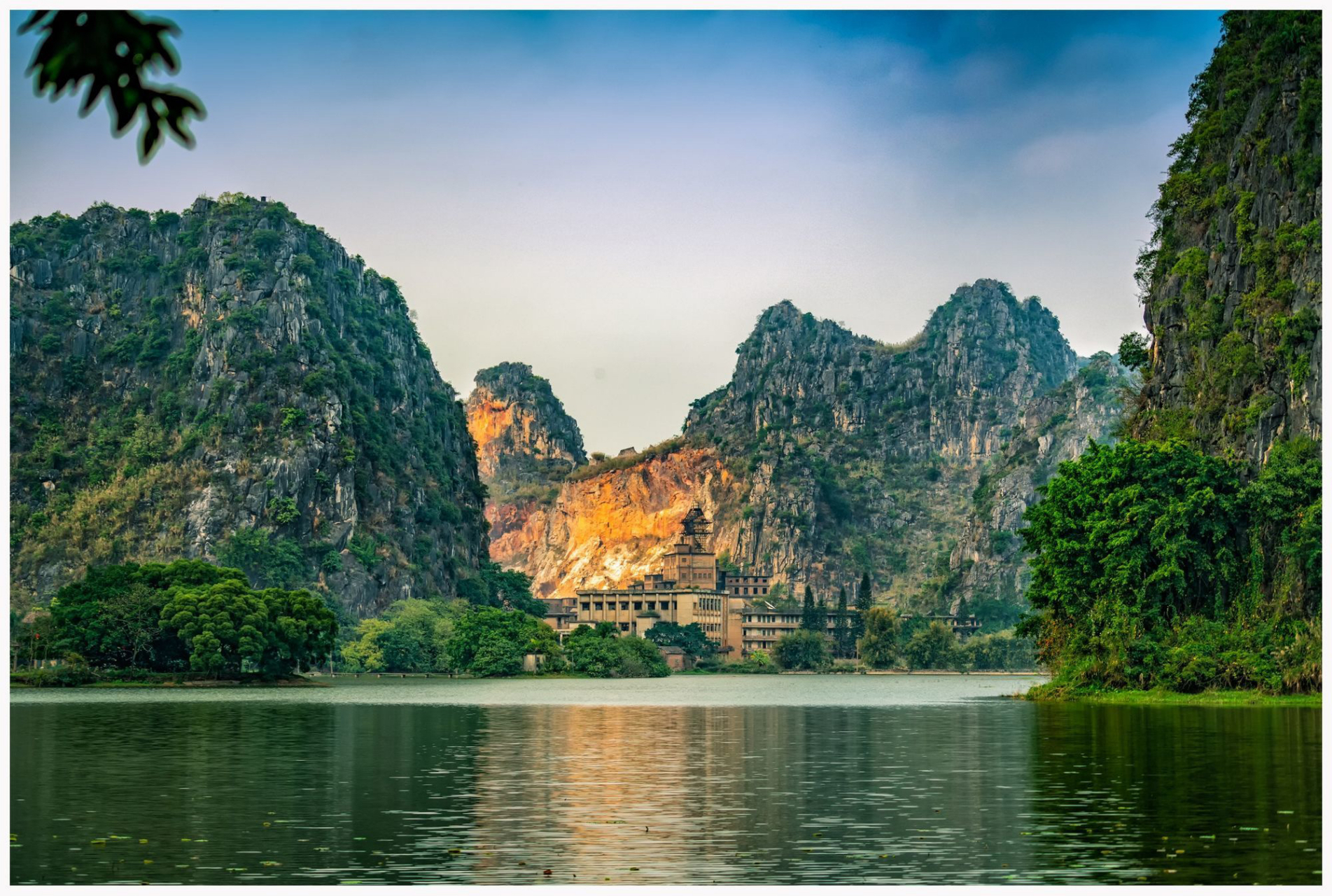 据考证,龙珠湖东面两公里处的大山村梁米山瓦窑头,有一"马鼻泉",喷出