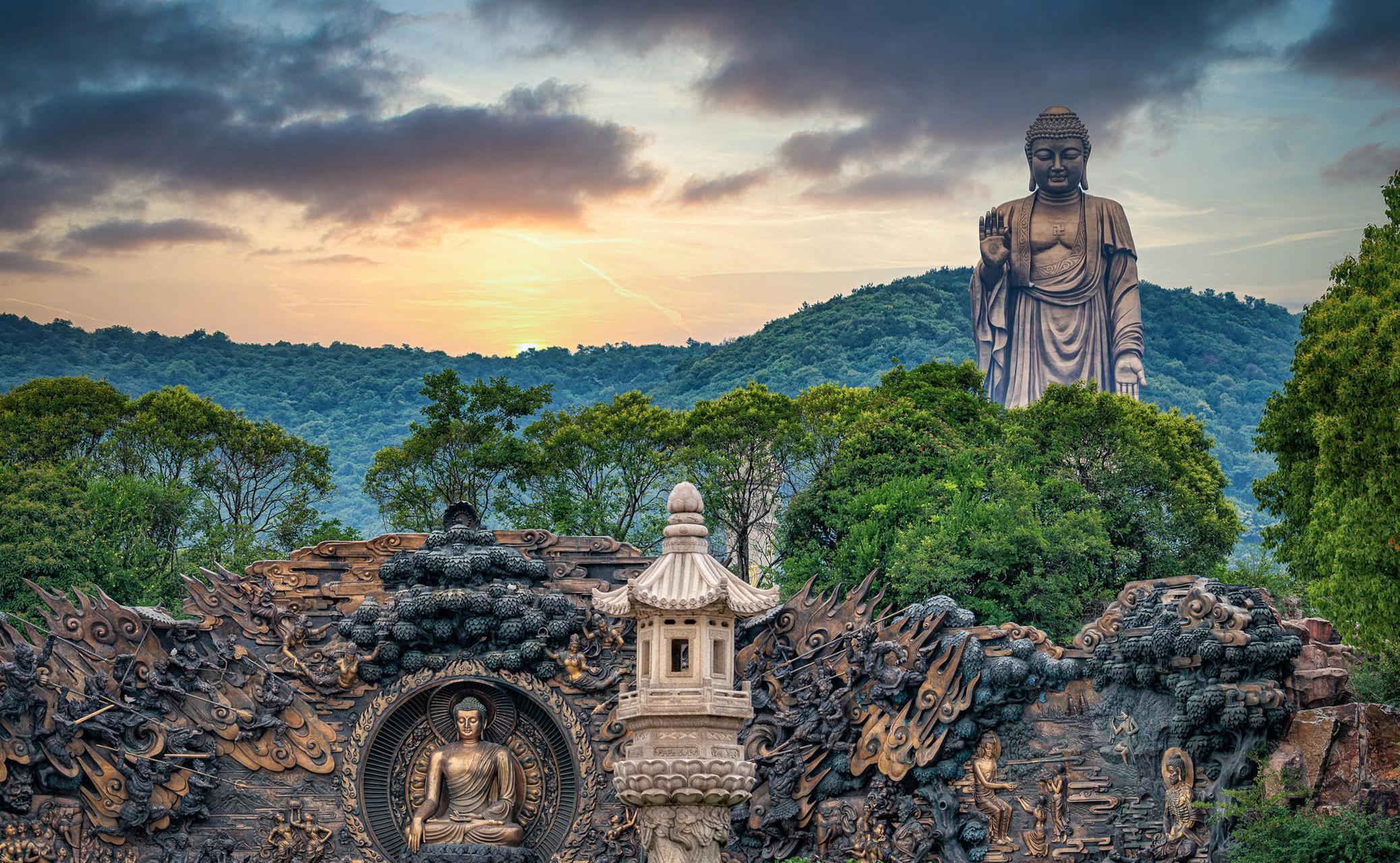 灵山大佛 来无锡一定要去灵山胜境景区看灵山大佛.