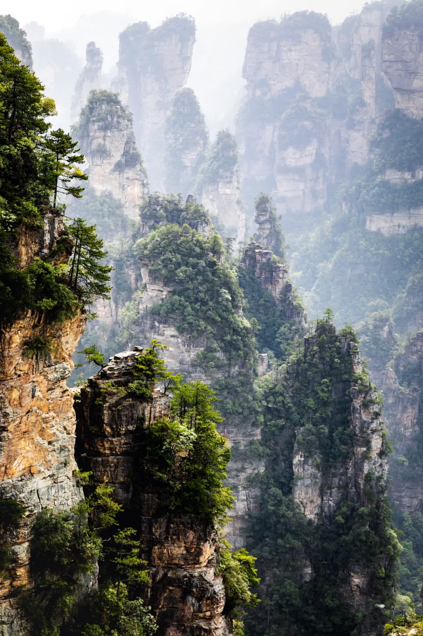 你若去了张家界没有去天子山上观看御笔峰,也就枉费跑测路了,若你没