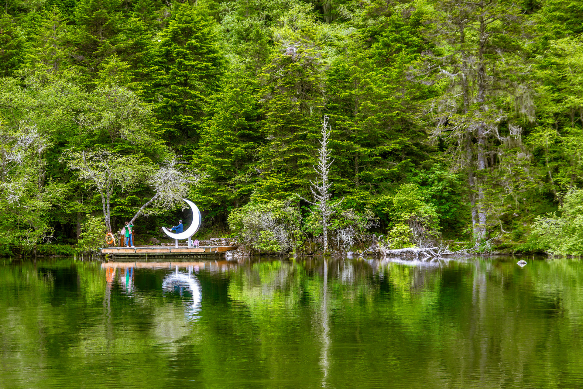 那么在木格措则是自然景观为主.#旅行