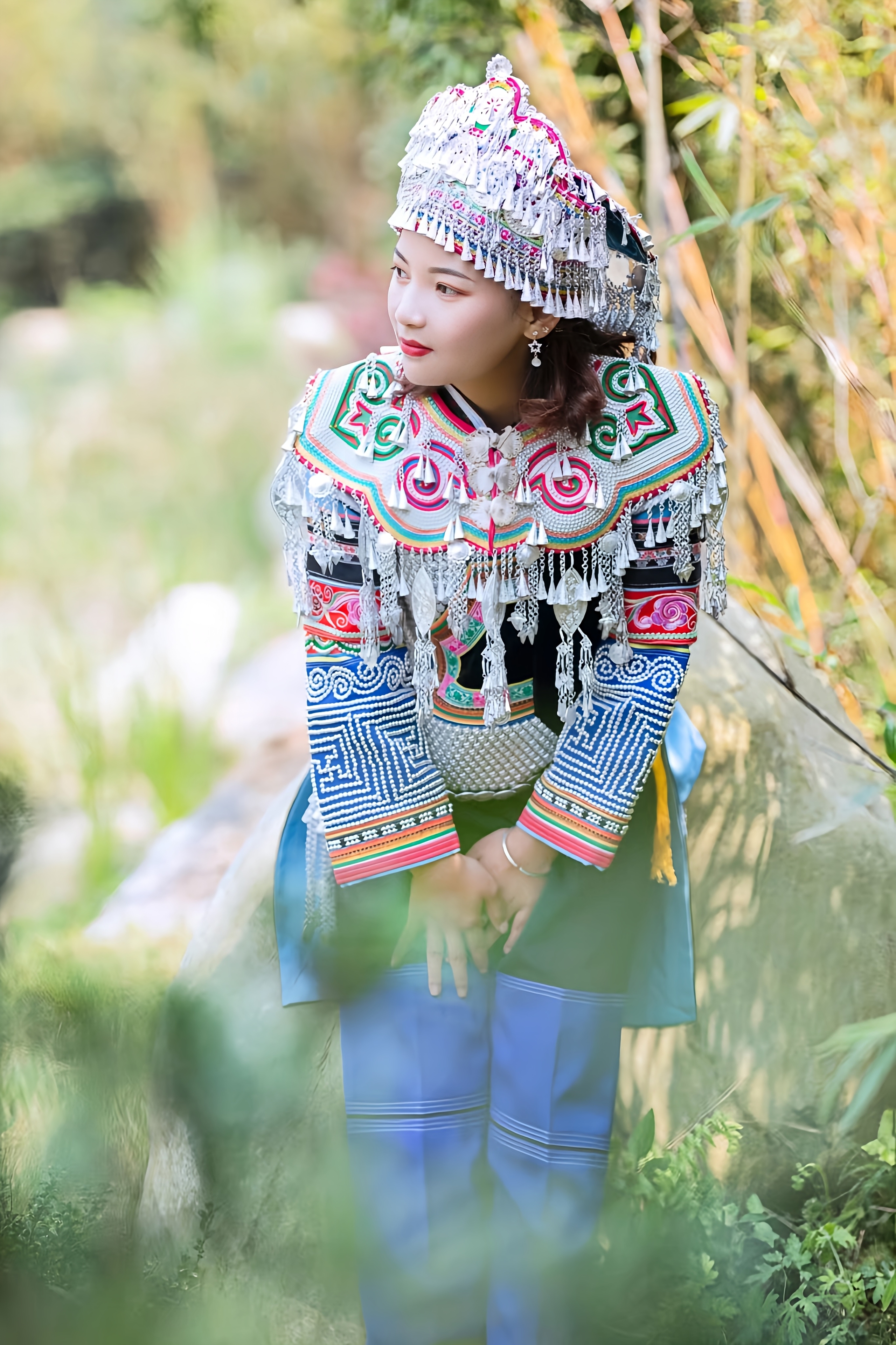 这是一来自云南省红河州元阳县彝族的婚服美照#少数民族# #文化传承