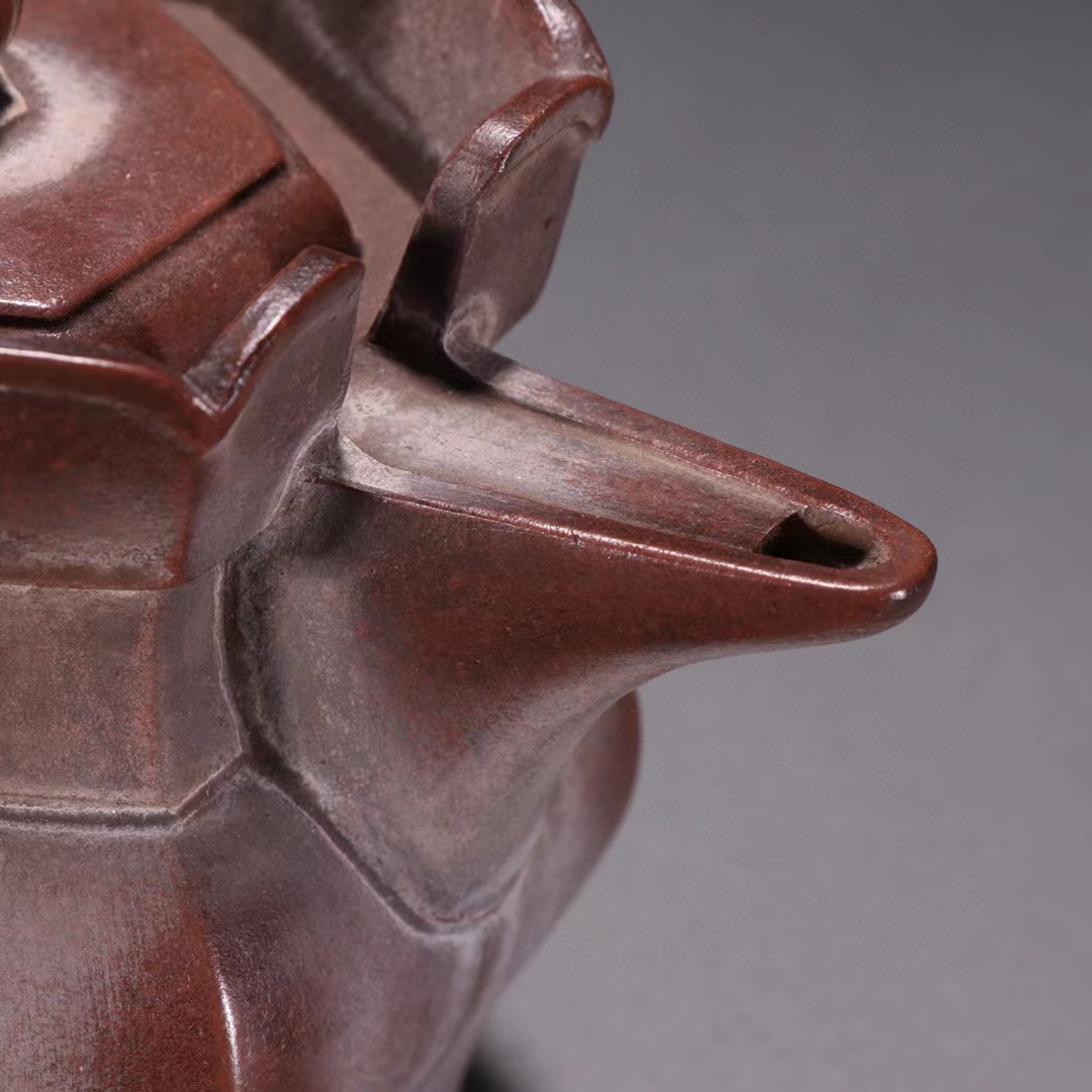 时大彬制 老紫砂僧帽壶. 规格:高12㎝宽17㎝