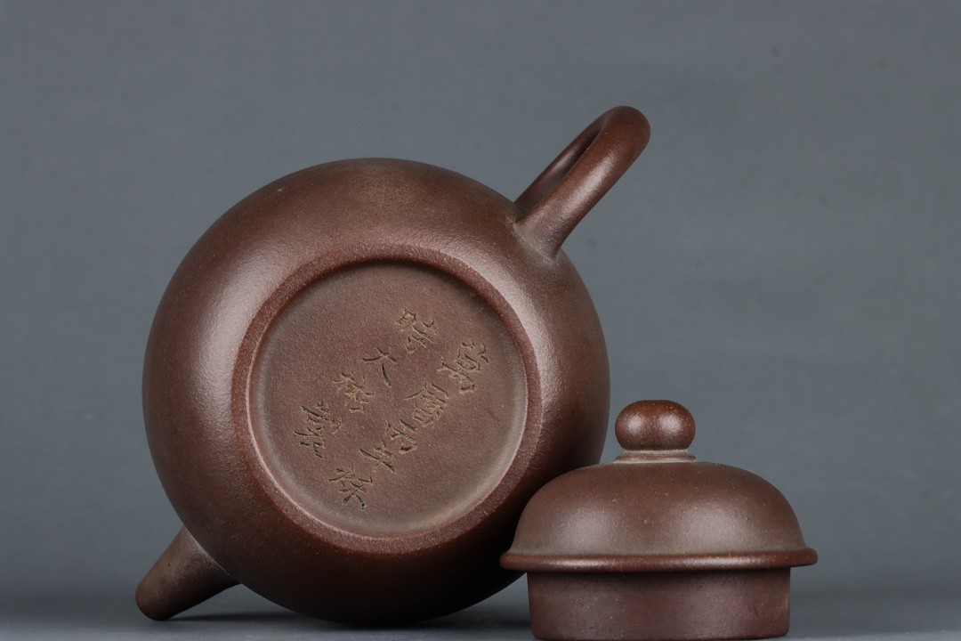 大彬莲子紫砂壶 款识:时大彬 明代 高 10.8×15.5cm
