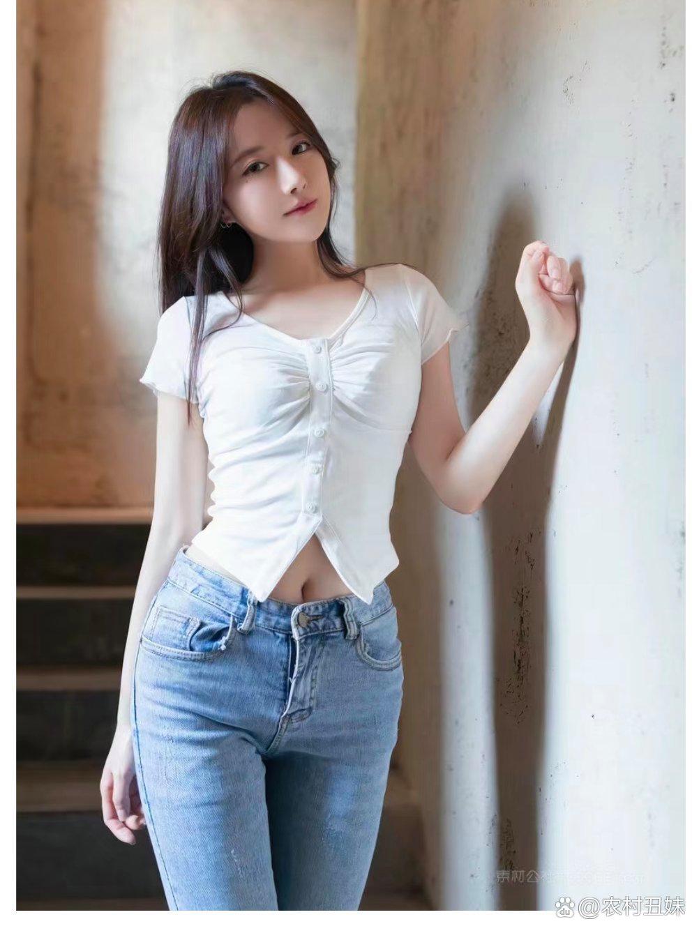 美丽而自信的女孩!