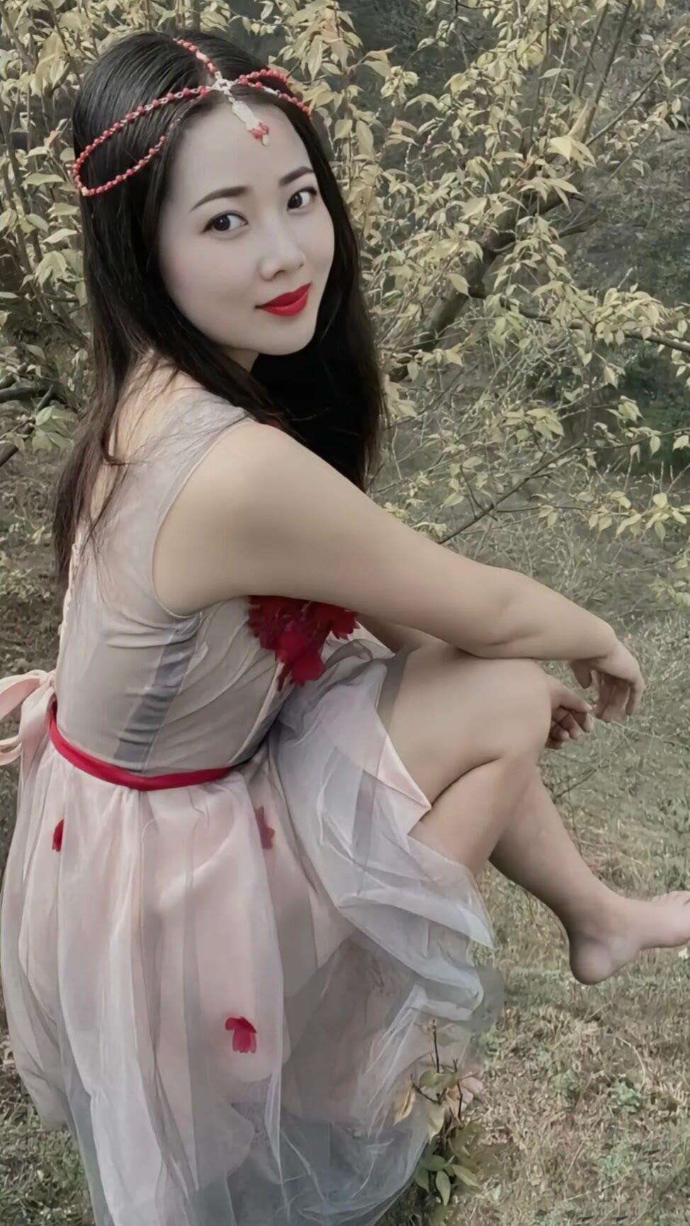 姐姐刚拍完封神榜,休息片刻准备去西游记客串女儿国国王