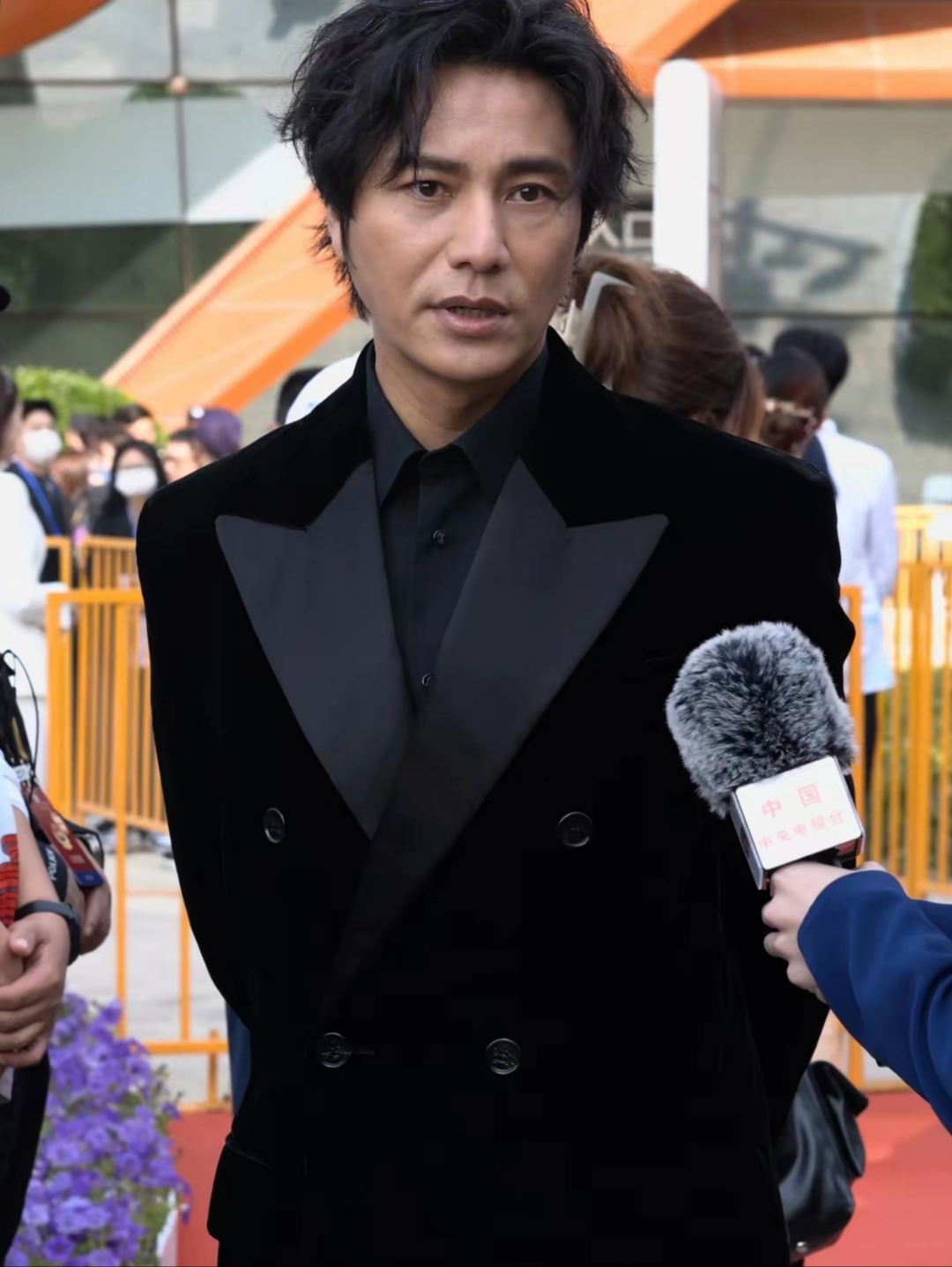 陈坤49岁看起来确实不年轻了陈坤早些年的作品真是又帅气又迷人啊