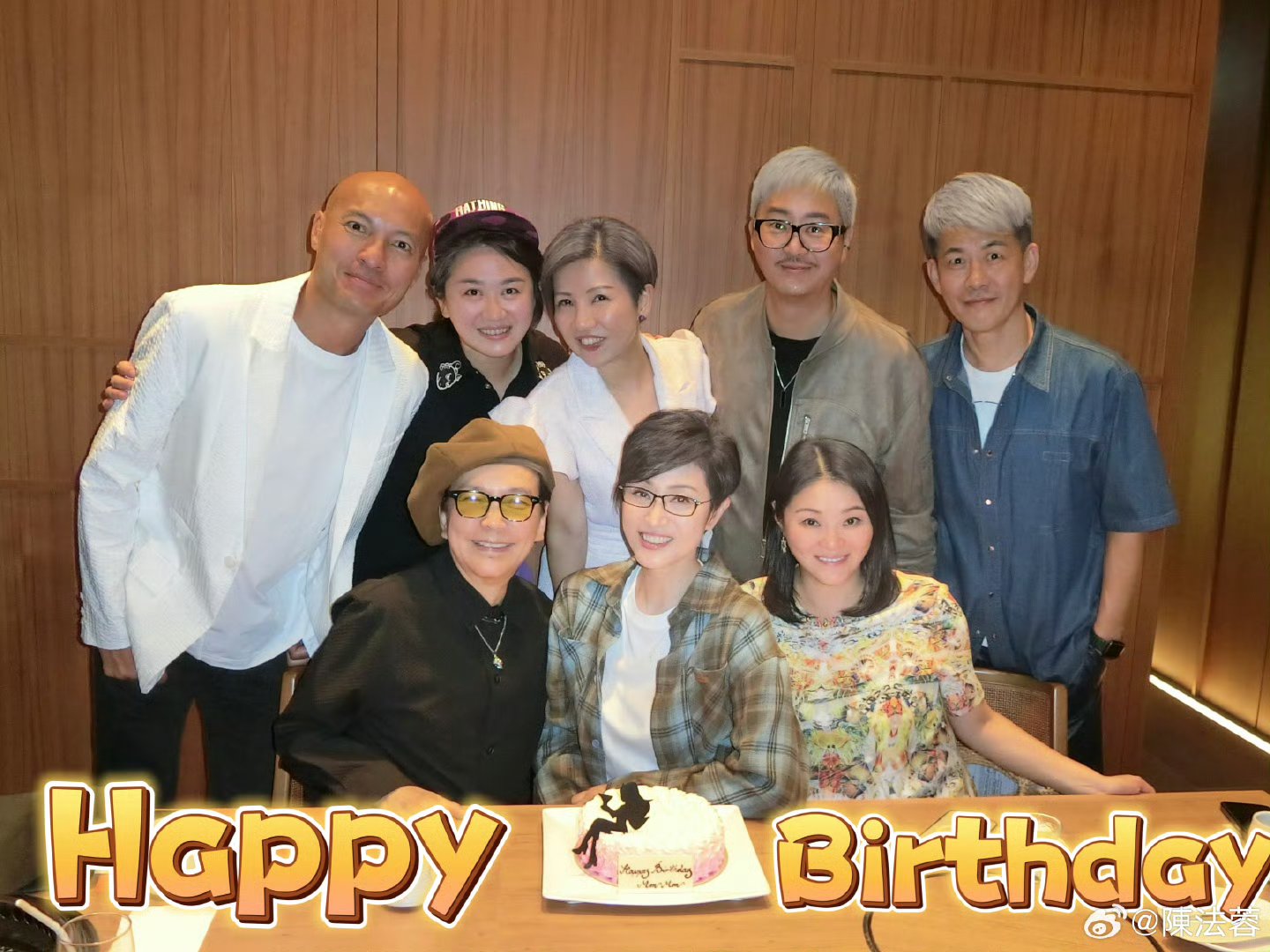 陈法蓉57岁了,也是断崖式衰老,看起来真是不年轻了,要比娱乐圈同龄得