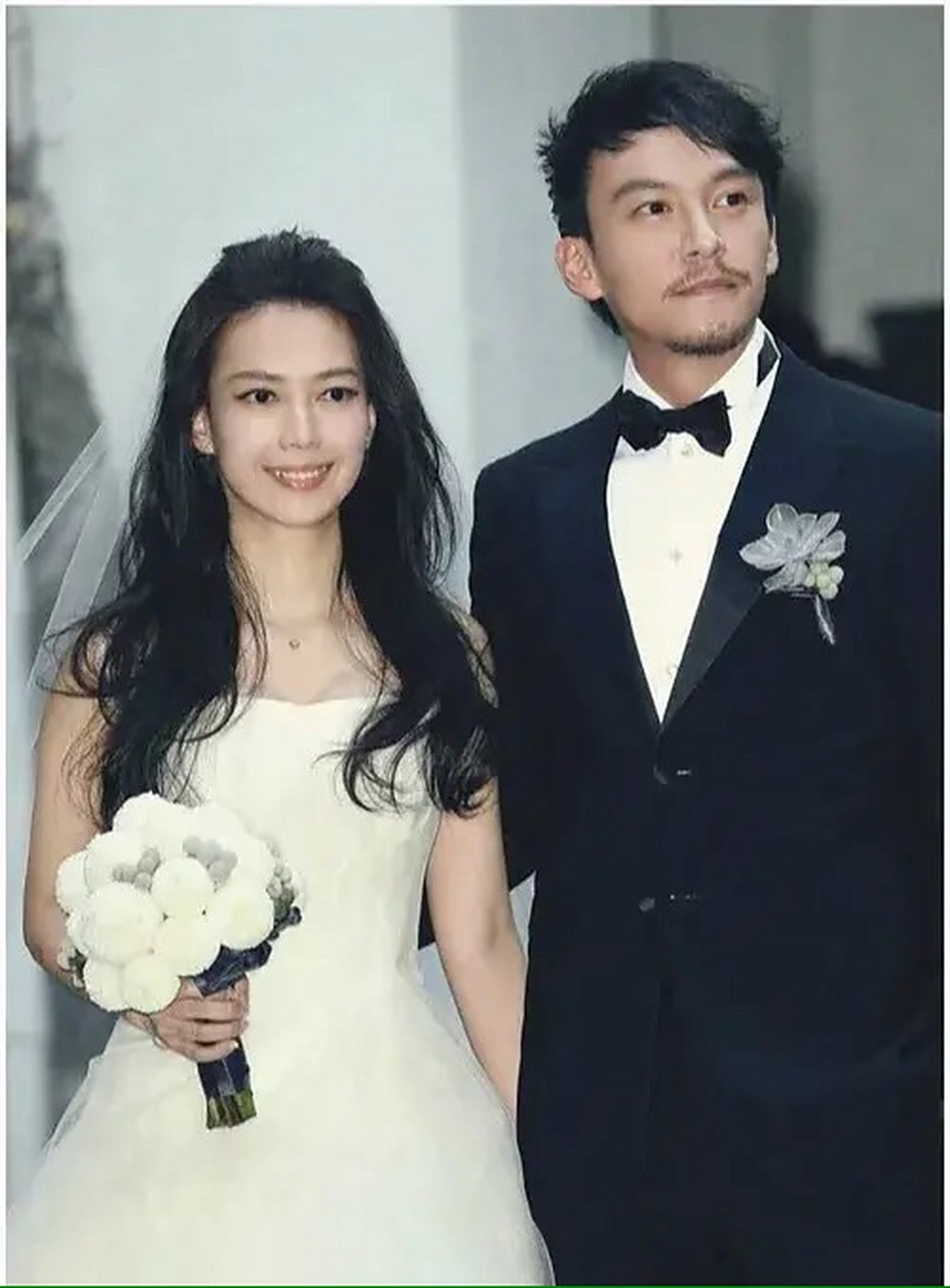 【明星与经纪人结婚背后的原因是这样 张震老婆是他的经纪人 古巨基
