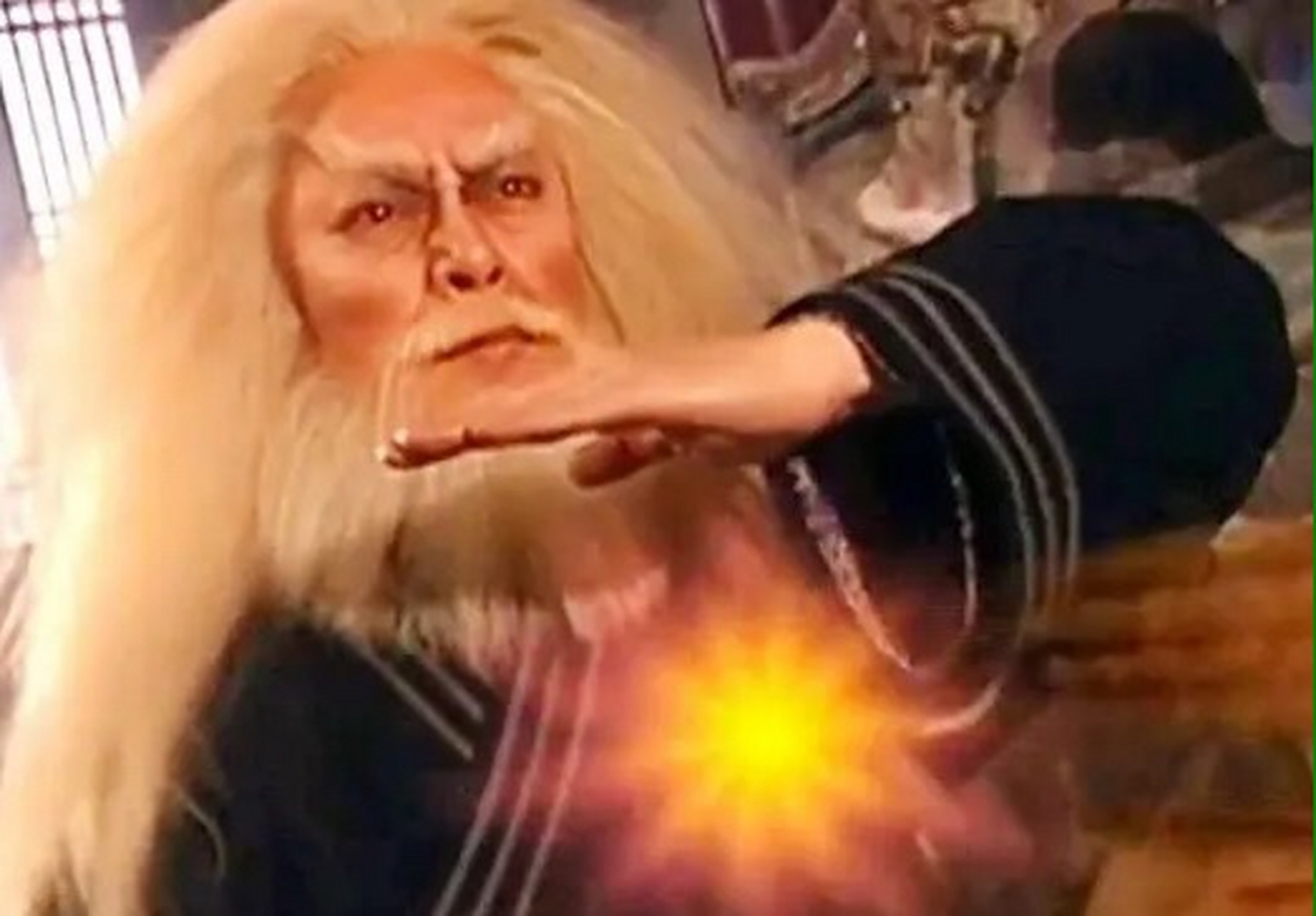 作为光明左使,向问天是日月神教的第2号人物,江湖绰号"天王老子"