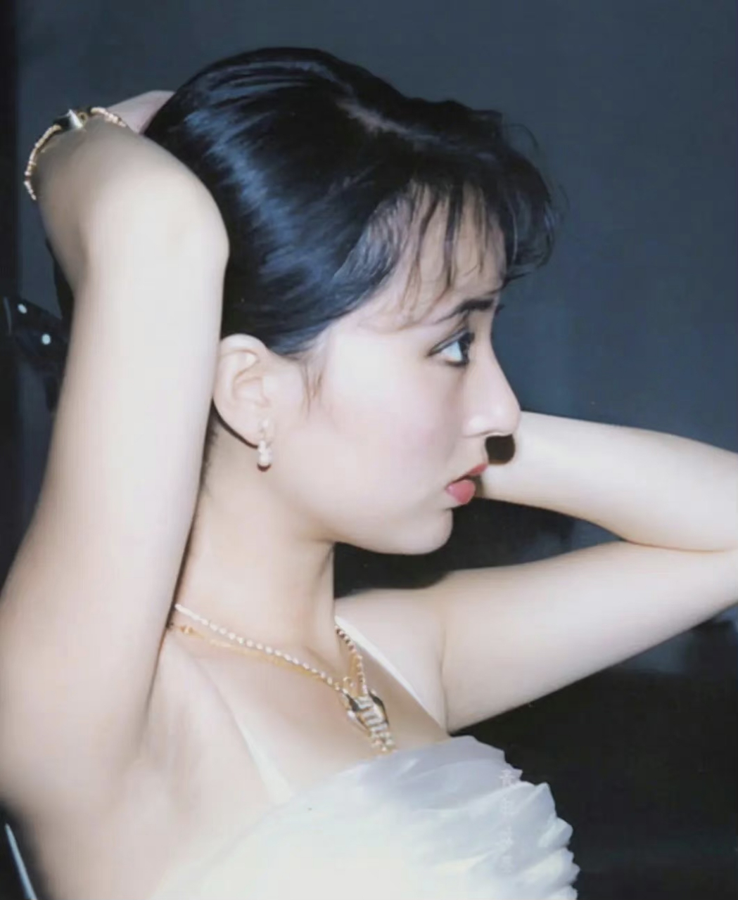 我真是服了,陈晓旭哪里小鼻子小眼睛了?