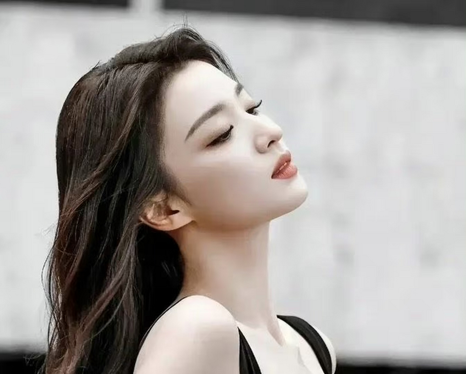 刘亦菲和王楚然这样一看还真是有点像,一般人怕是不太好区分出来