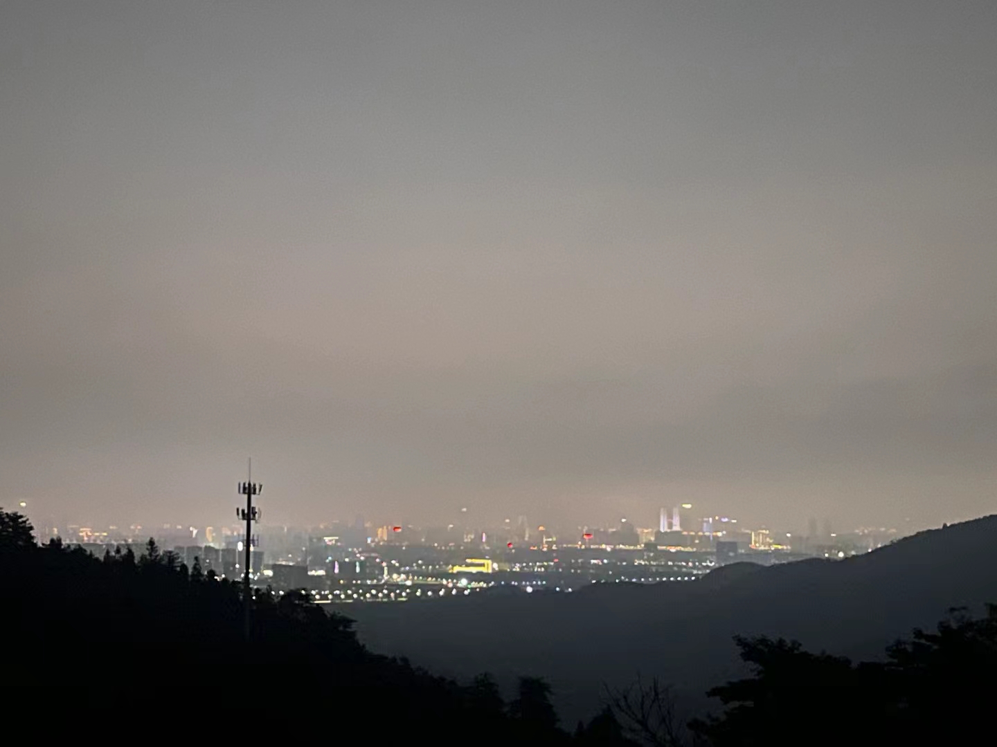 梅岭观景台夜景图片