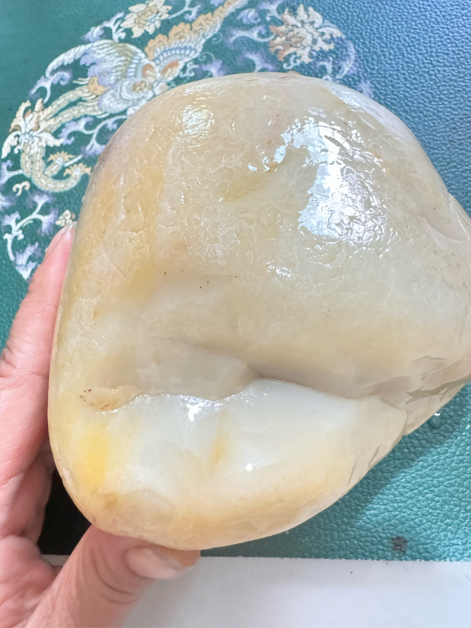 今天捡的黄河玉,肉油润细腻.