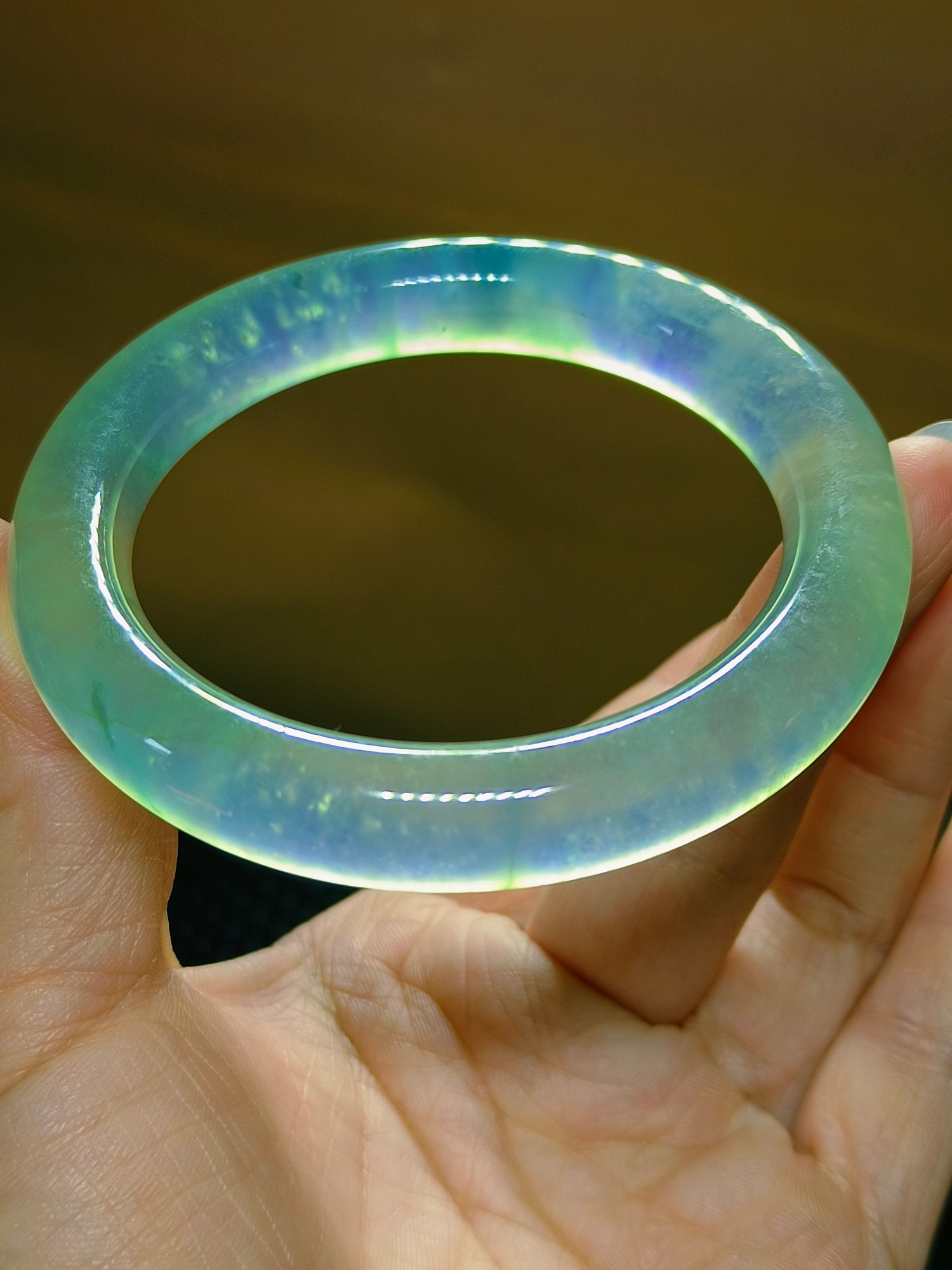 龙石种飘花翡翠手镯一支