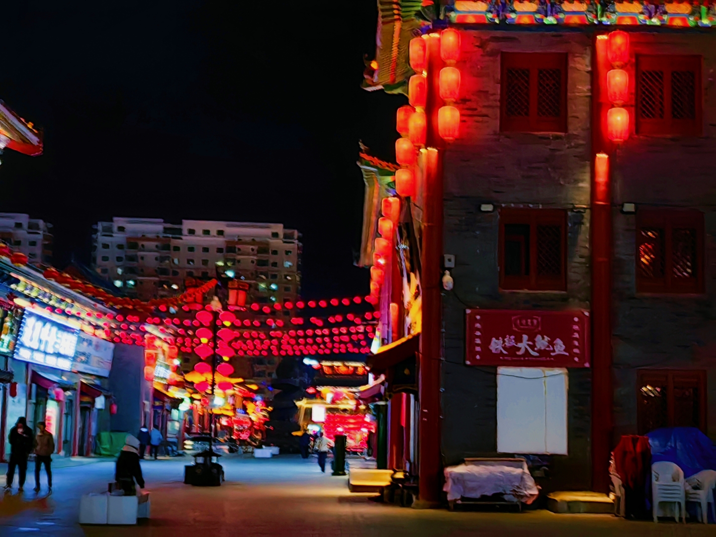 呼伦贝尔古城位于海拉尔区正阳街,这里是来来呼伦贝尔大草原旅游必