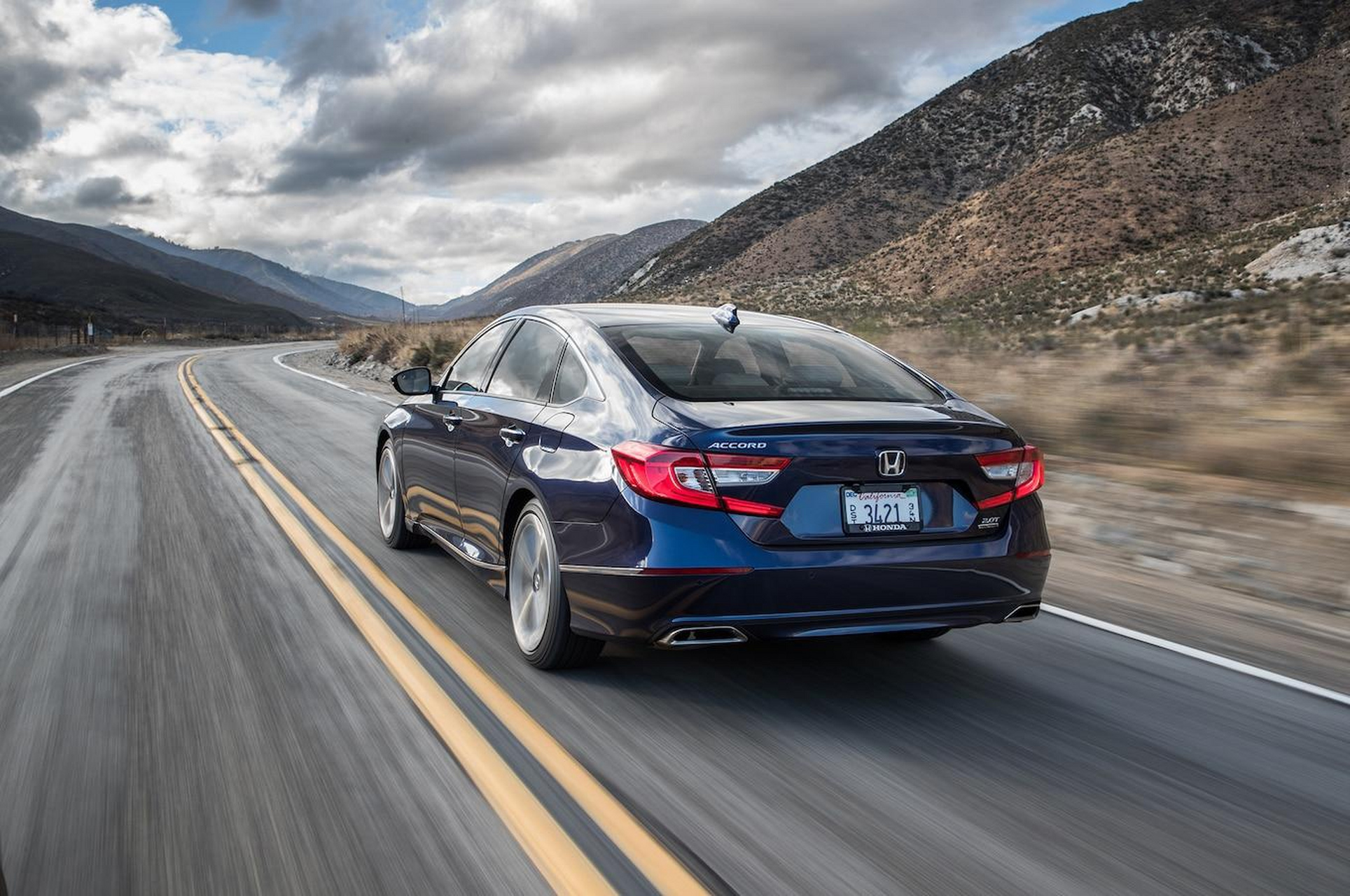 大爱雅阁,良好的行驶体验,宽大的空间,得到了家人的一致好评