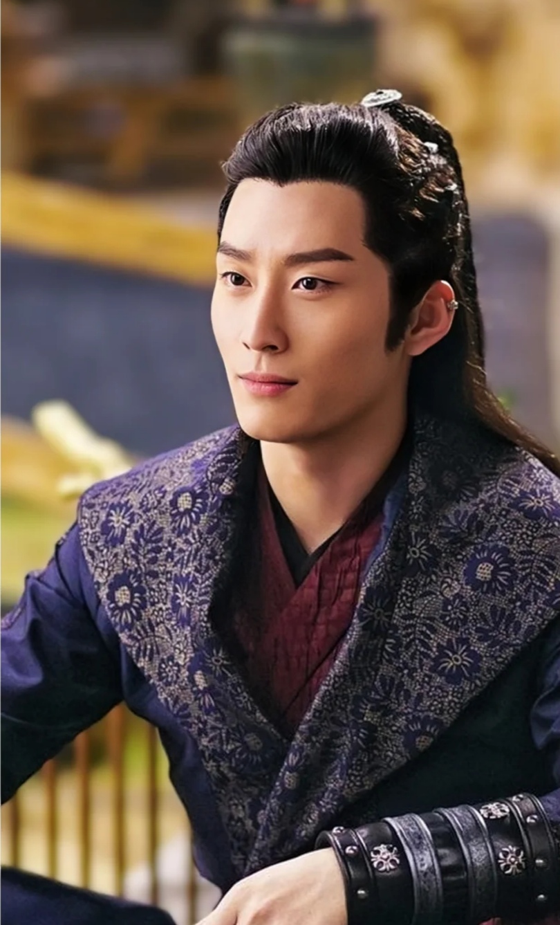 《楚乔传》中燕洵看点多,主要有以下原因: