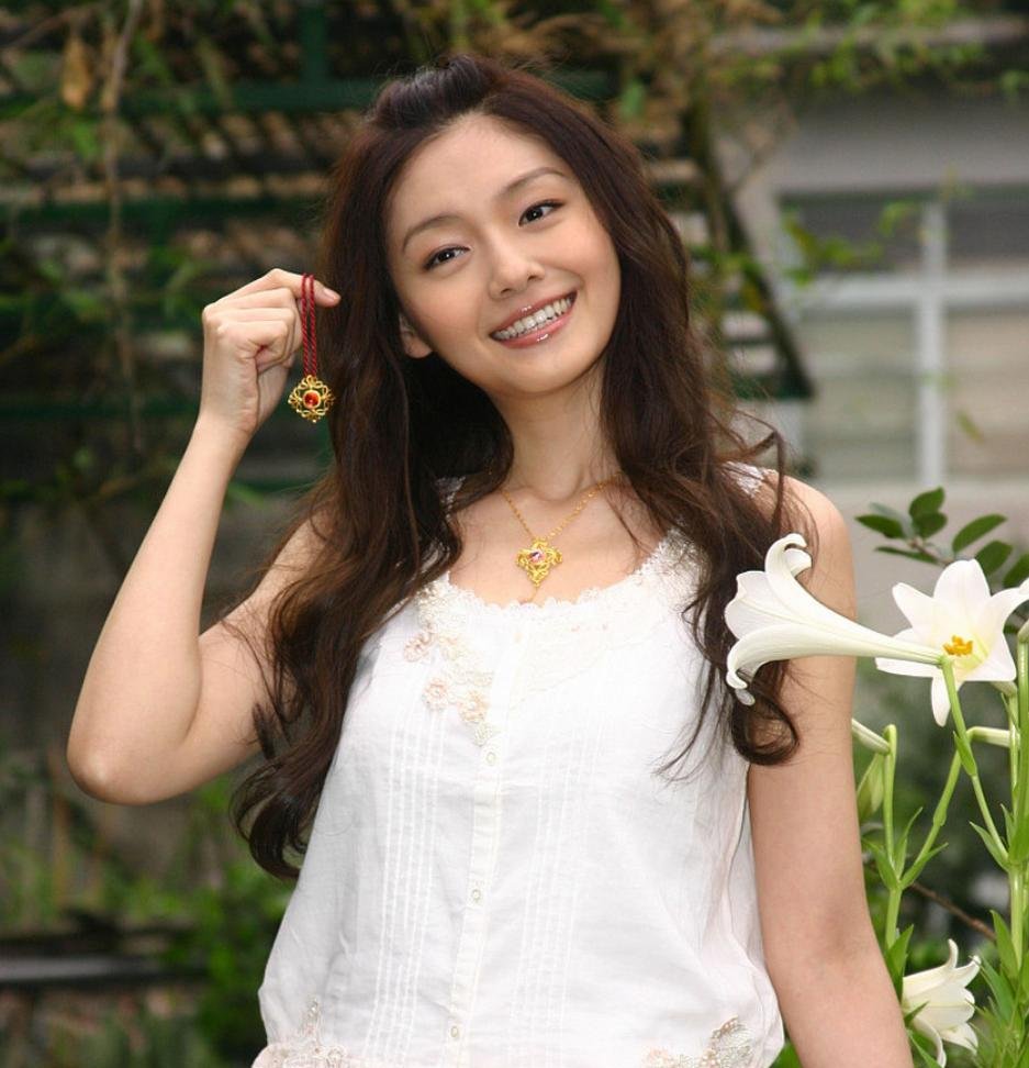 大s去世快一个月了,丧事处理得乱七八糟,根本看不出一点头绪