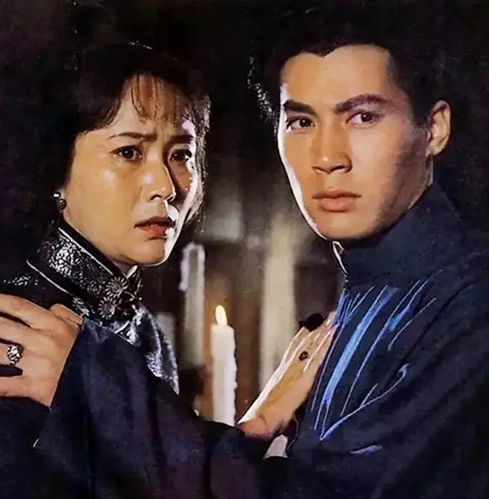 终于在多方竞争中退锏懒 雷雨演员表电影《雷雨》顾永菲
