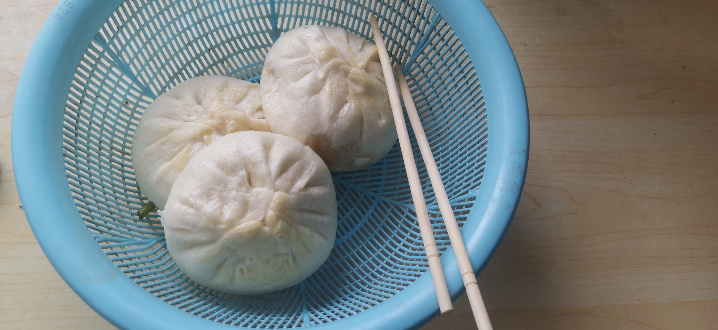 这个是小品牌厂家白面.你