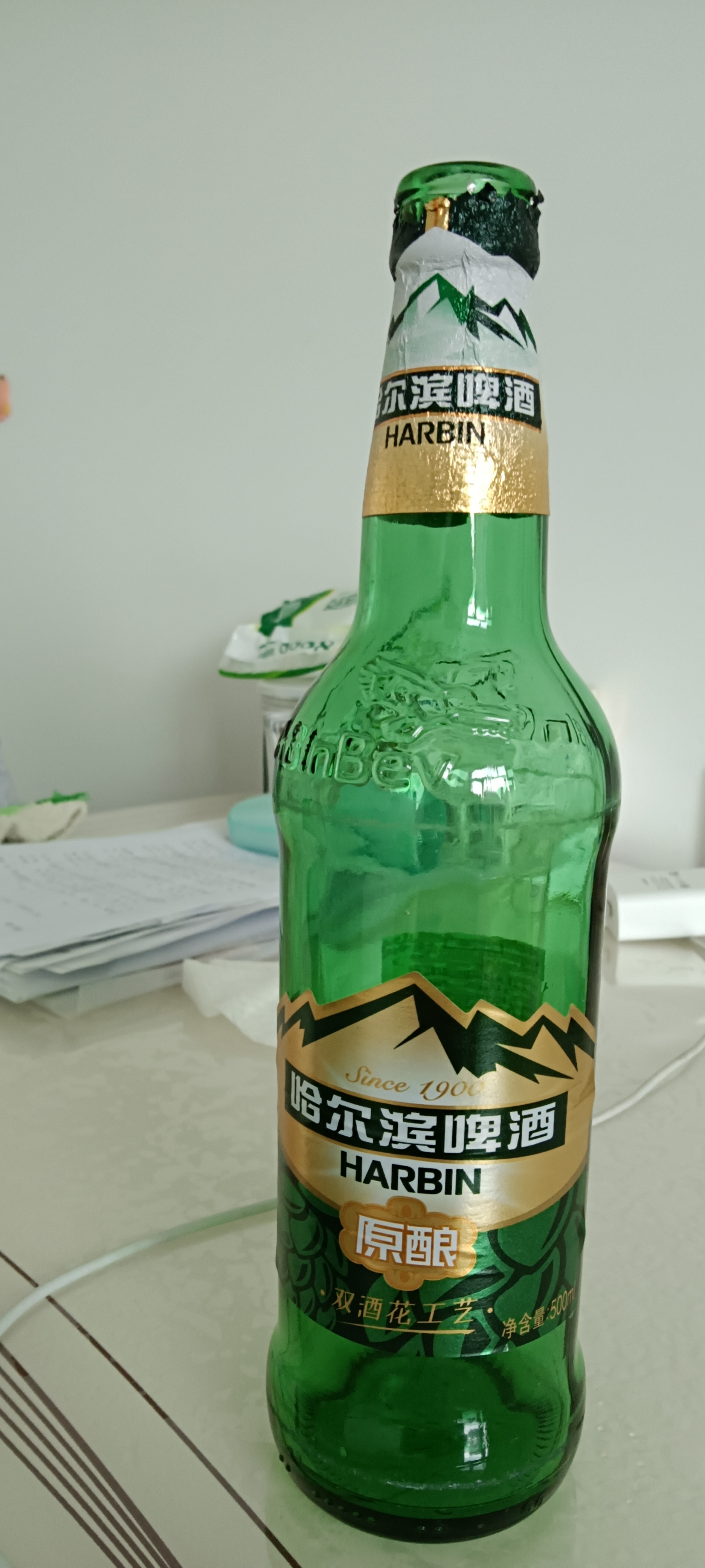 哈尔滨啤酒照片图片