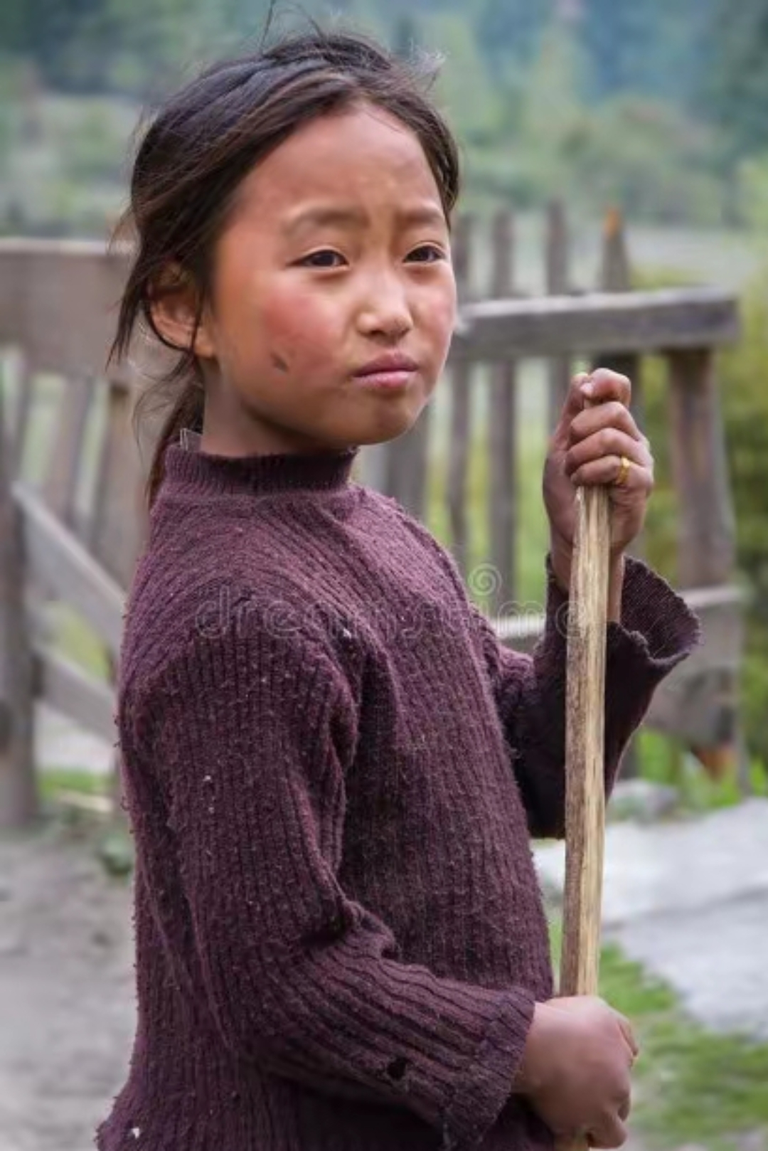 继母意外去世,大姐养我们四人长大,她32岁出嫁时,我哭红了眼