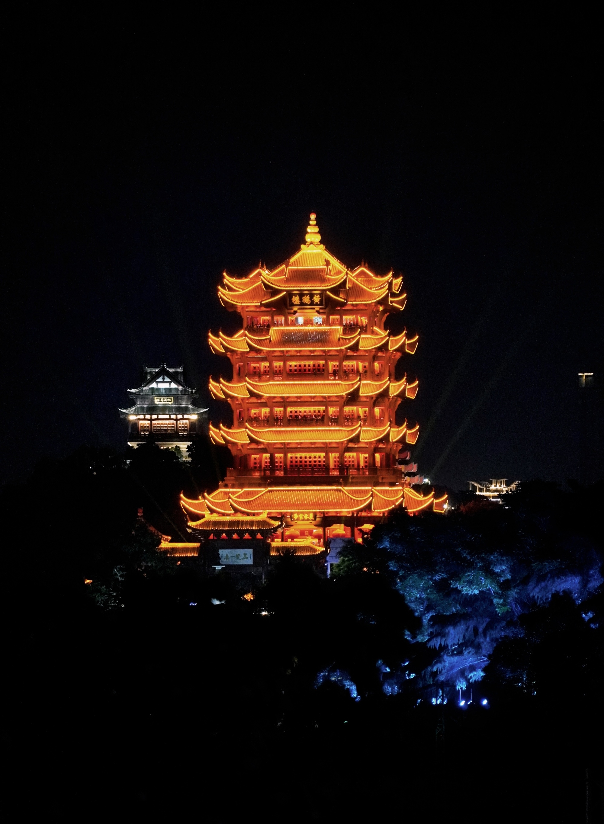 武汉夏日两天游玩最佳安排,从长江大桥到黄鹤楼,带你感受最美江城