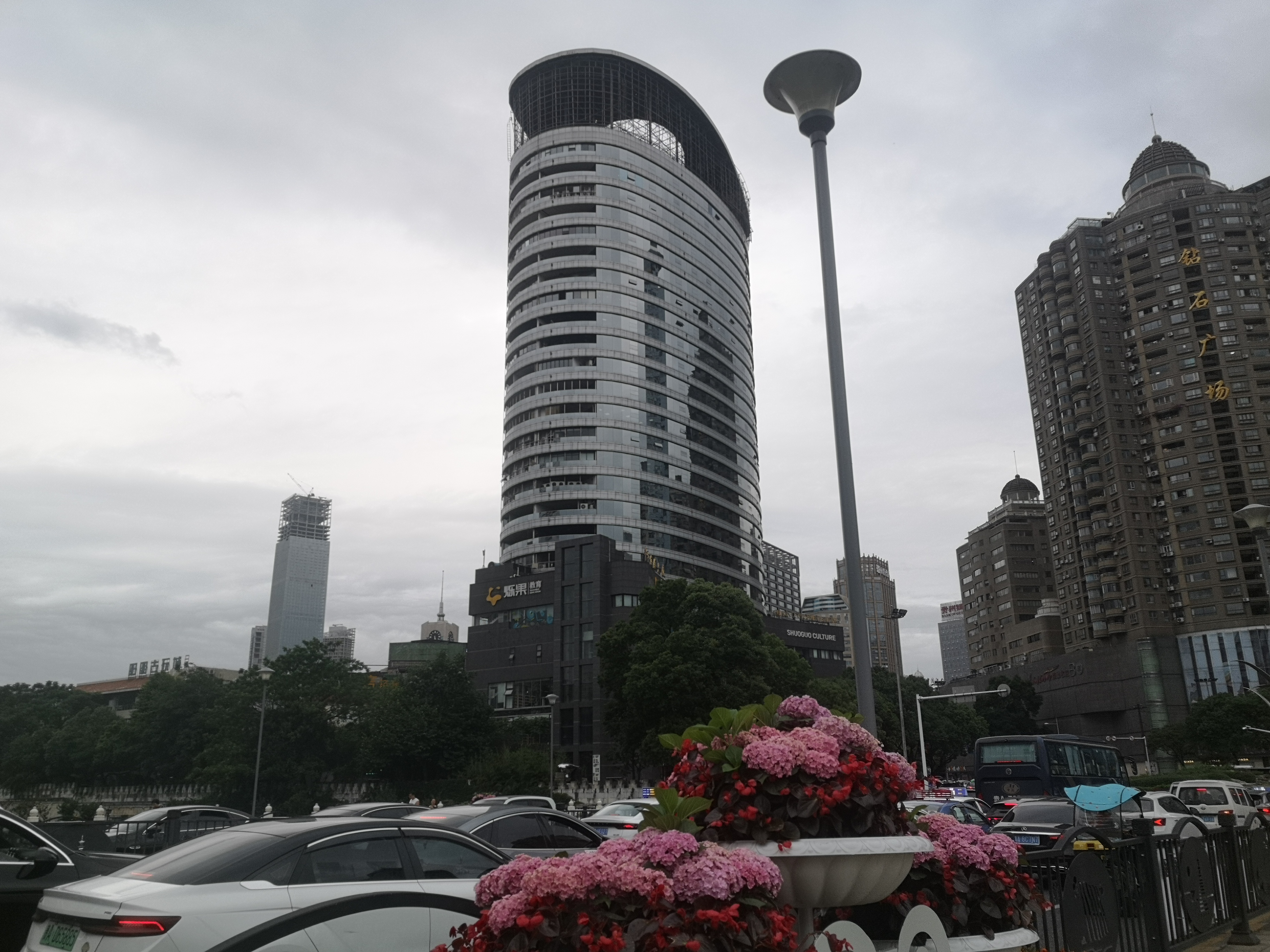 在脚步的丈量中,纪念这位永葆初心,童心未泯的先哲