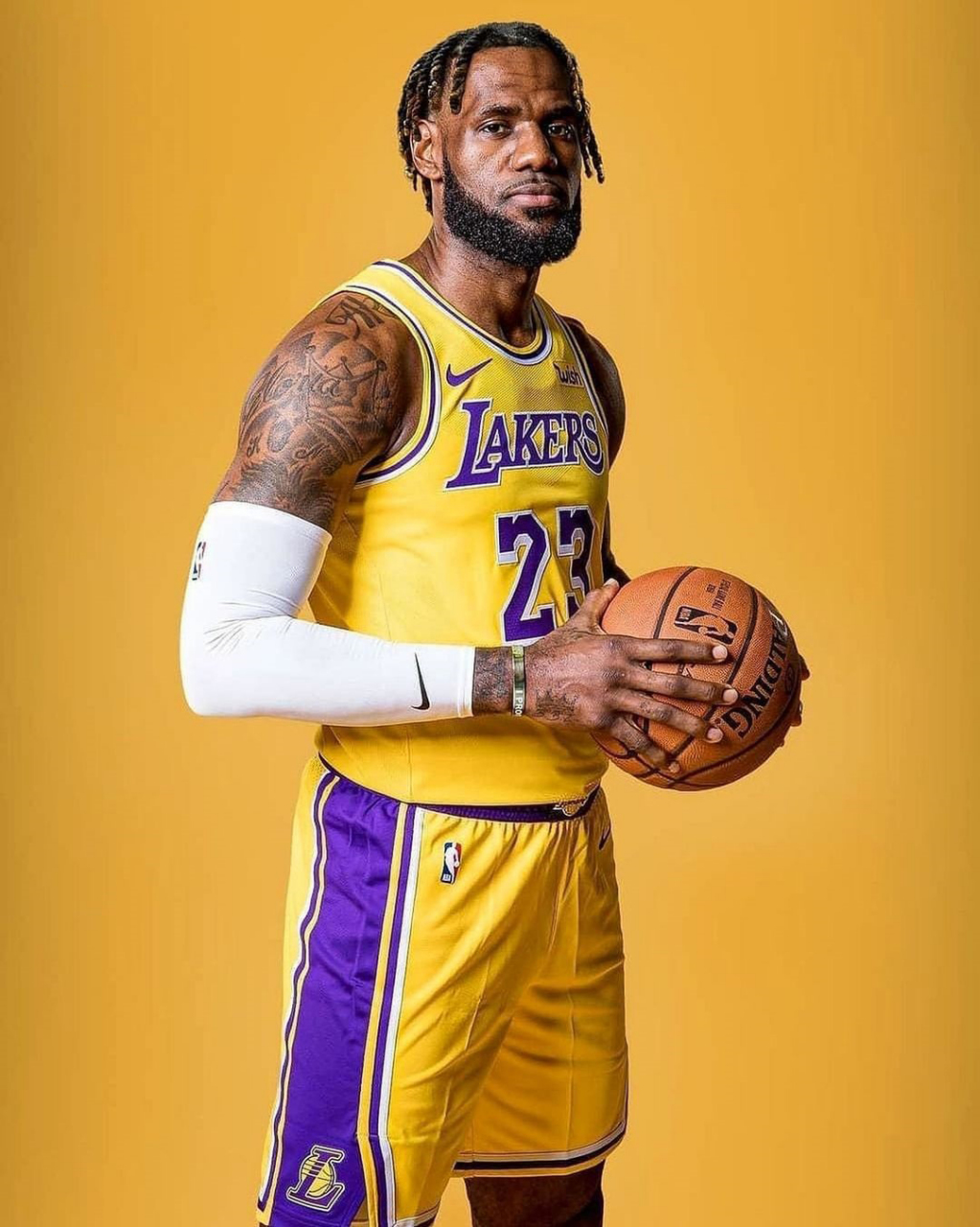 留着脏辫的詹姆斯你见过吗?