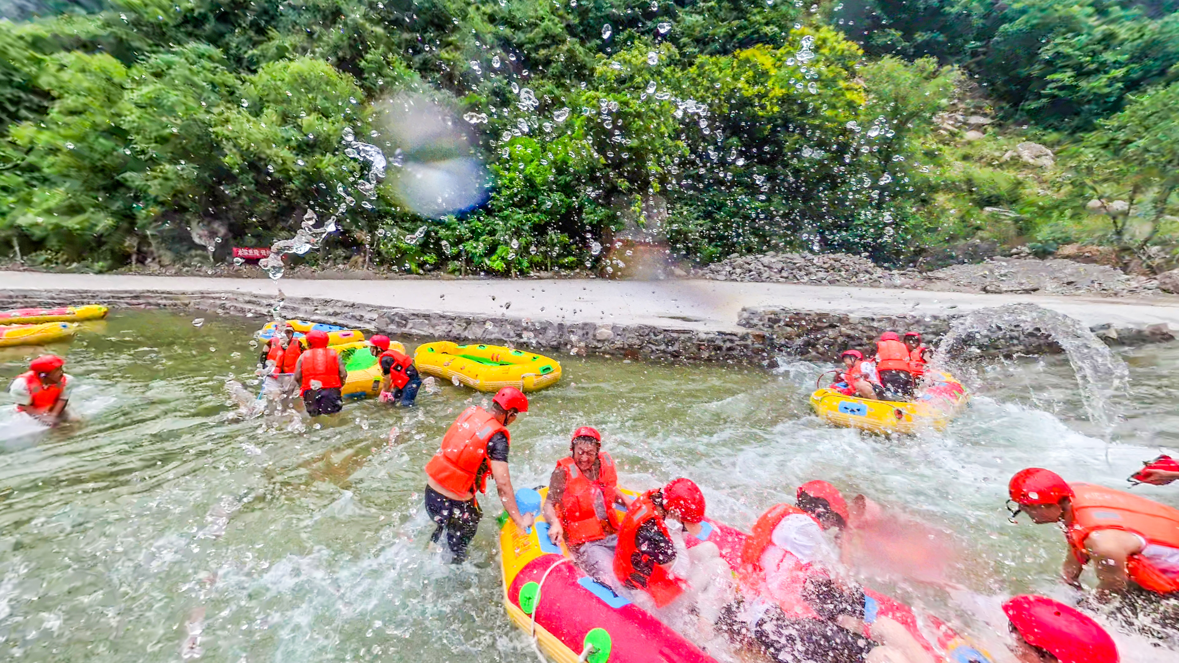 河南夏日漂流好去处♂太行大峡谷漂流