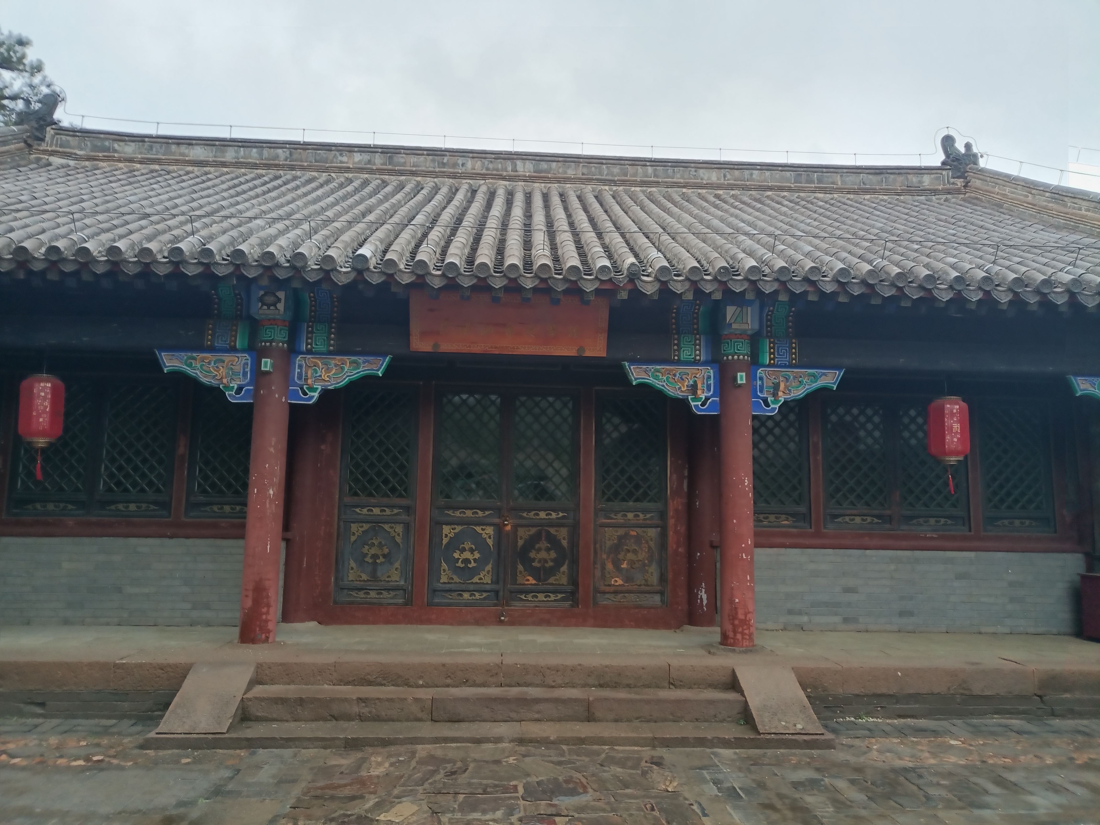 喀喇沁亲王府.