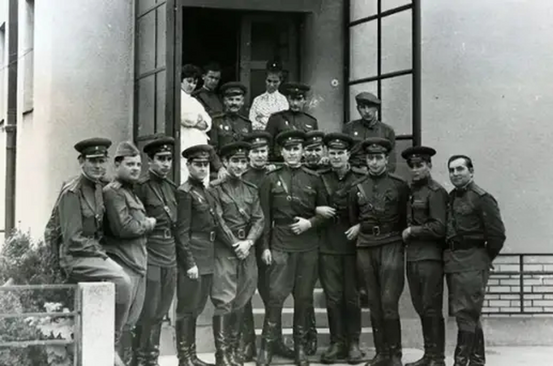 1980年一位苏联克格勃上校在莫斯科街头被警察活活打死,最终克格勃