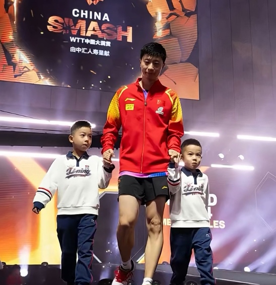 看得出来马龙虽是体育明星,同时马龙儿子马龙的儿子马龙孩子马龙牵两