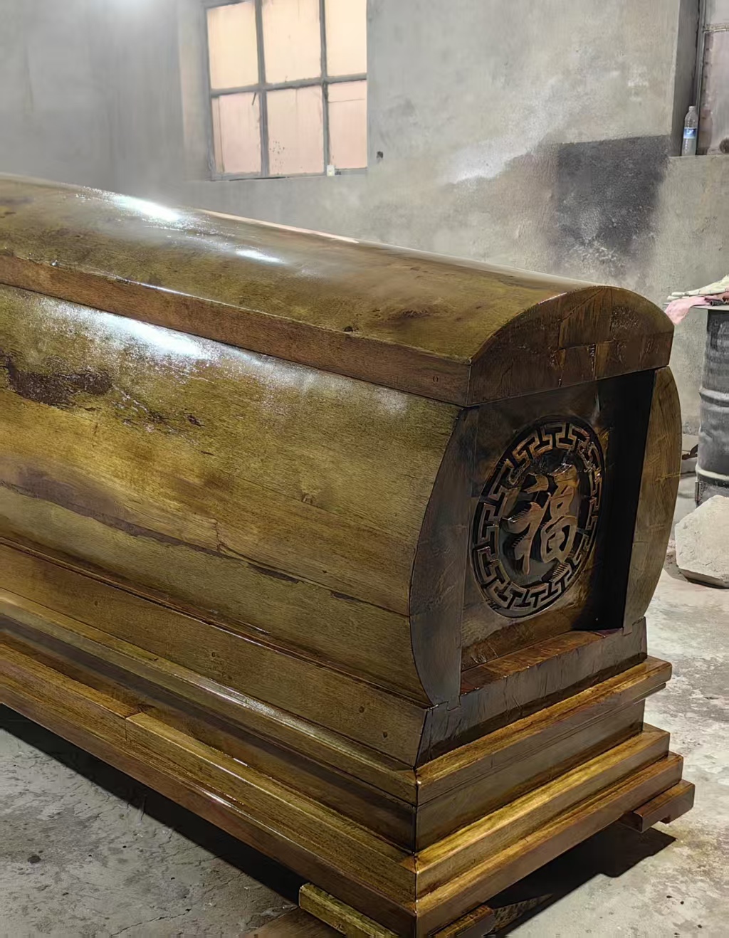 福寿长生款,采用千年古木,整体榫卯,无铁钉