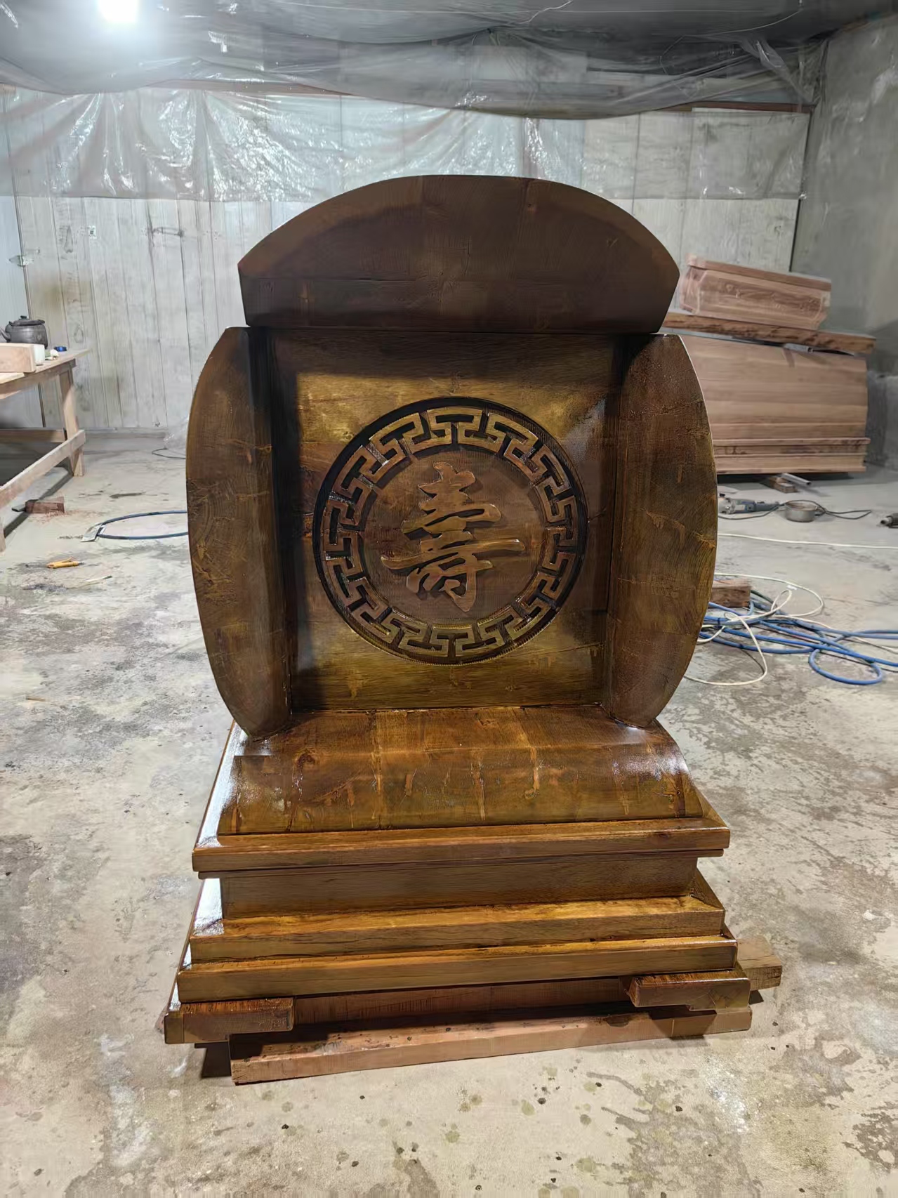 福寿长生款,采用千年古木,整体榫卯,无铁钉