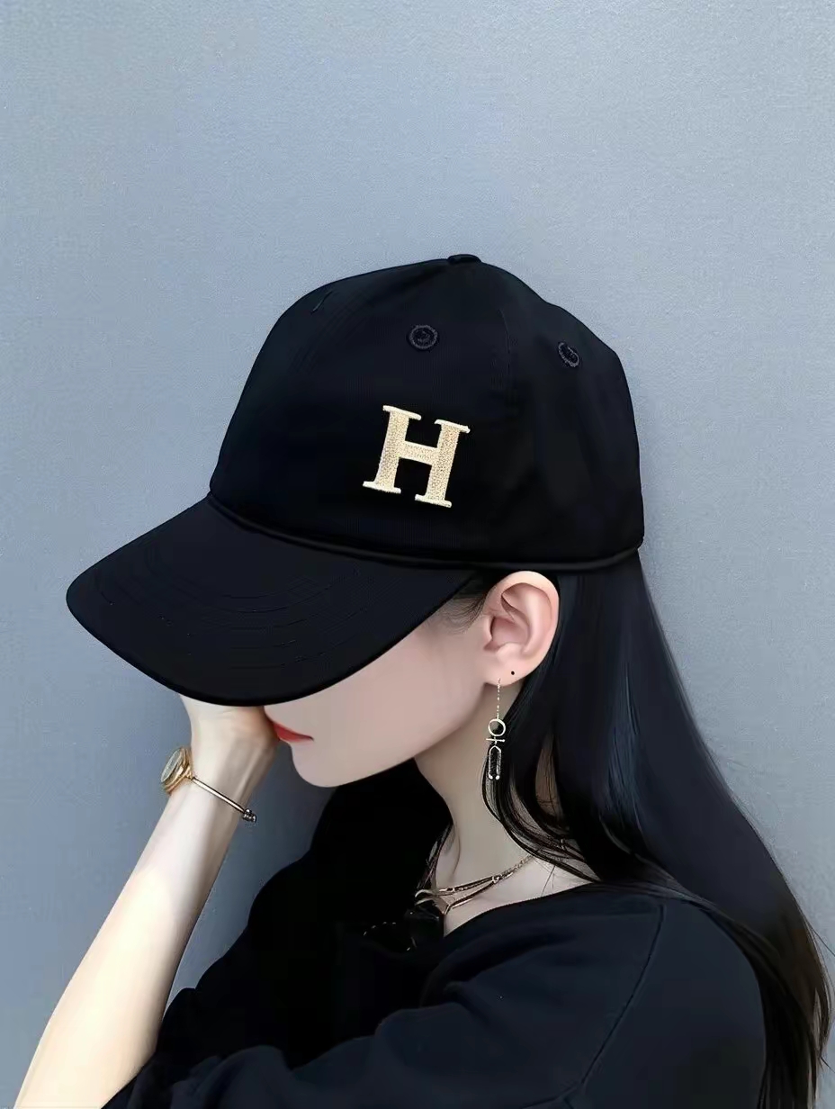 生活,就应该像这顶帽子一样,简单而不 帽子开心黑图片鸭舌黑帽女头像