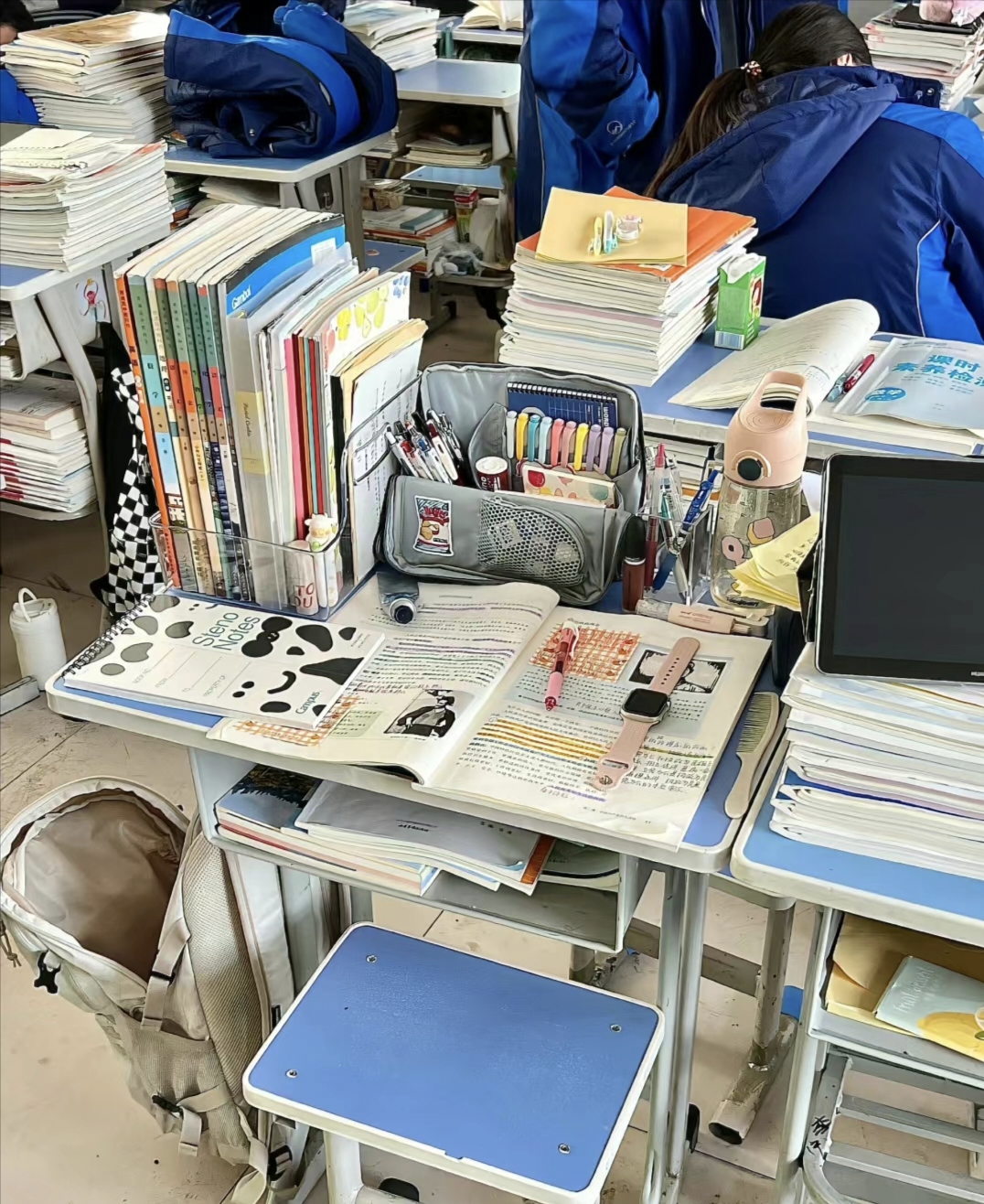 他的人生实在过于传奇了,传奇到我不认为百年之内还会