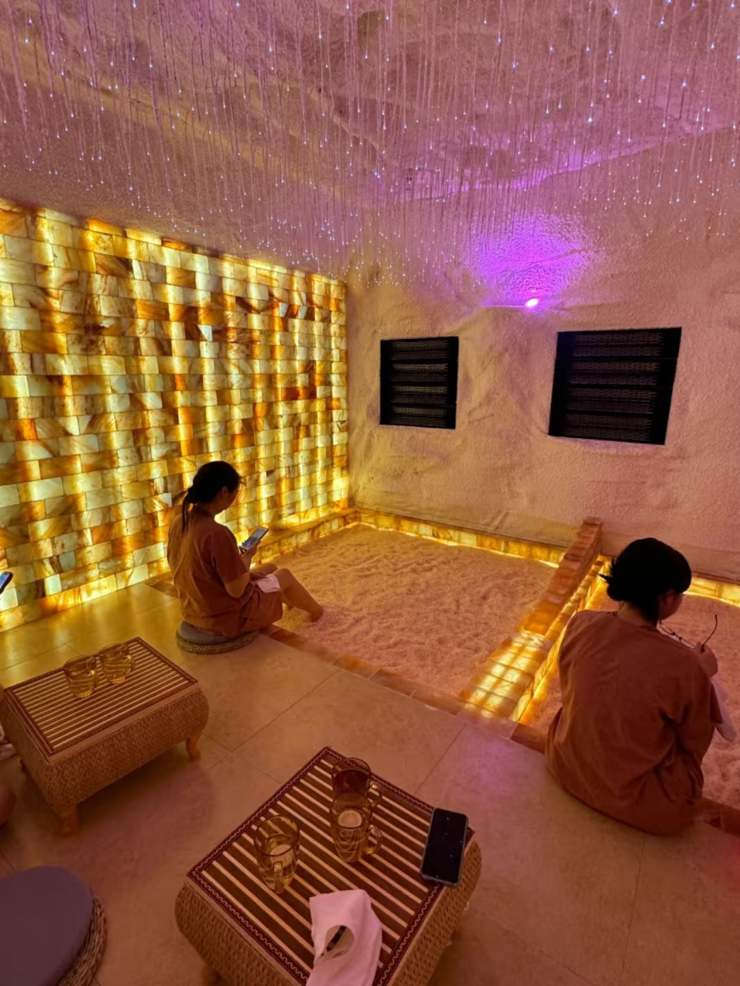 首先呢,汗蒸可以帮助深层清洁肌肤