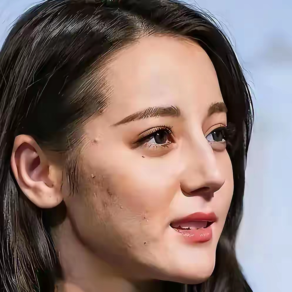 很正常啊,明星也是普通人,原相机拍出来都不好看的!