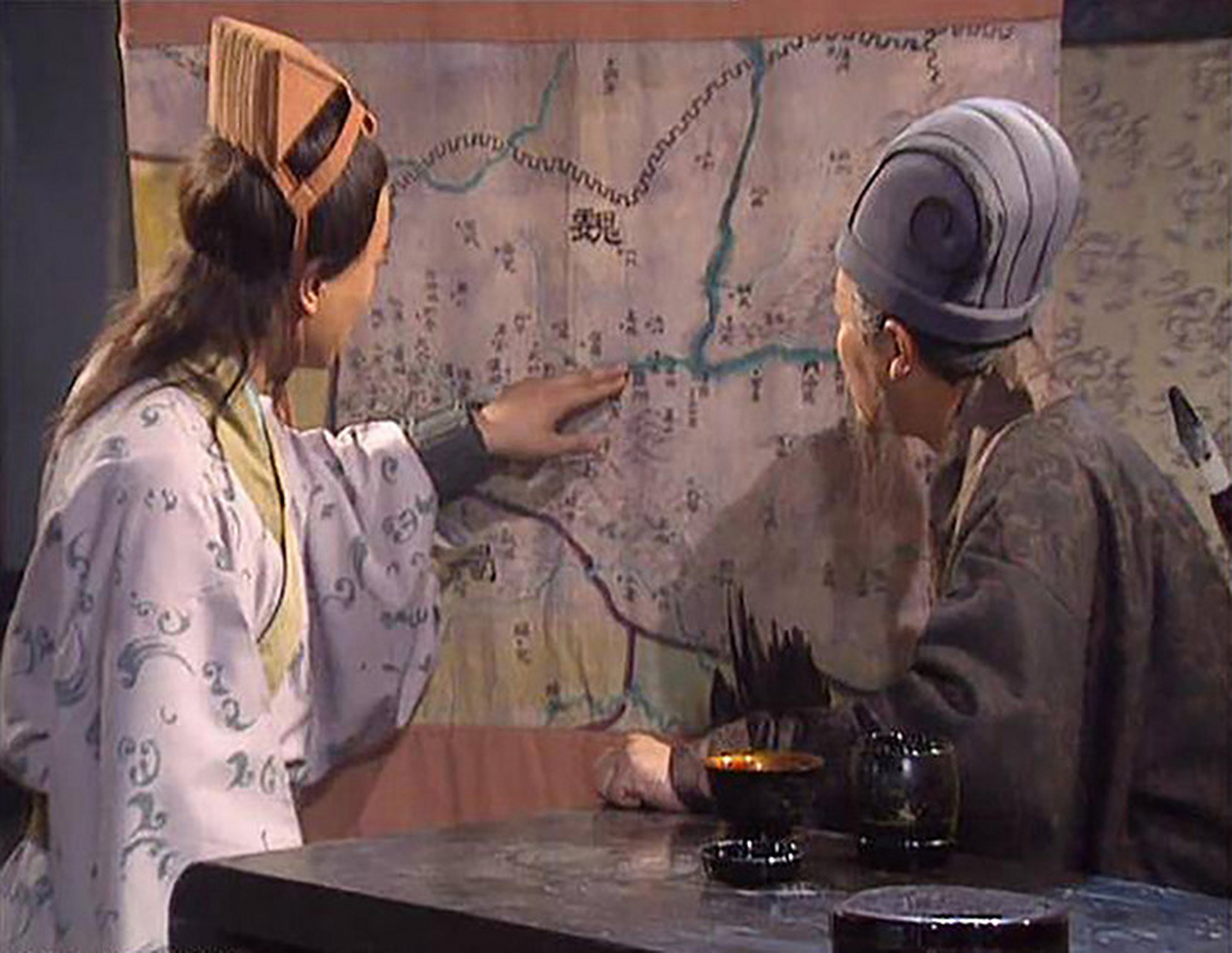 姜维继承诸葛亮遗志,八次伐魏,又皆以失败而告终.第一次,因粮道被断.