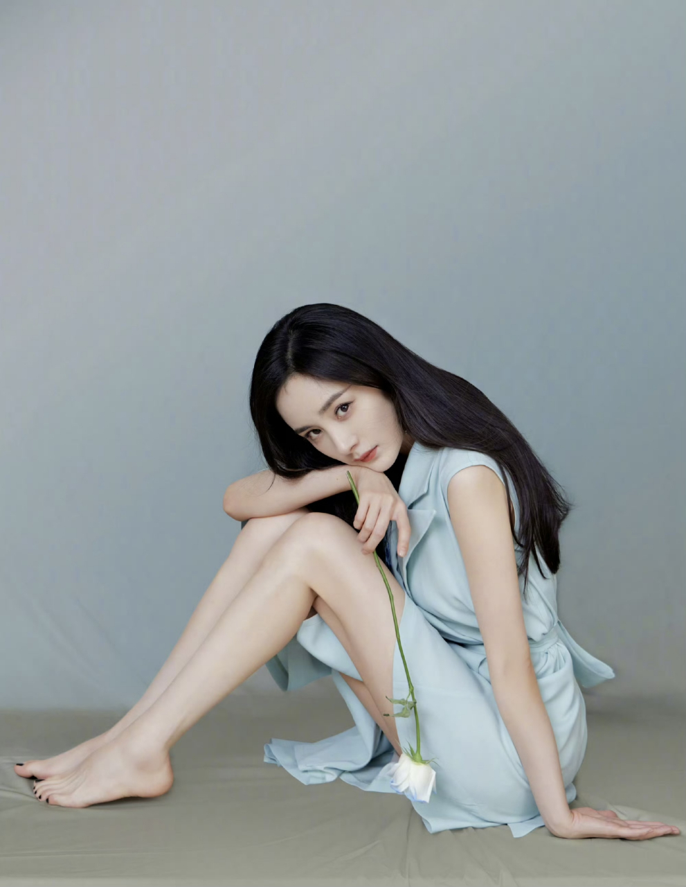 杨幂裸足合集,大幂幂的脚就是我的神[色] 676767