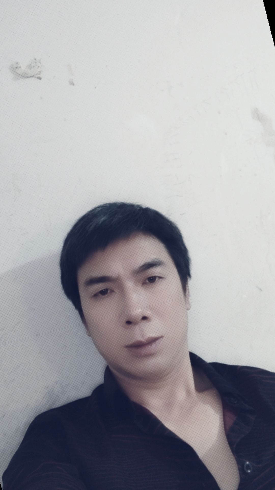 这张自拍,让我看到了一个自信而内敛的男性形象