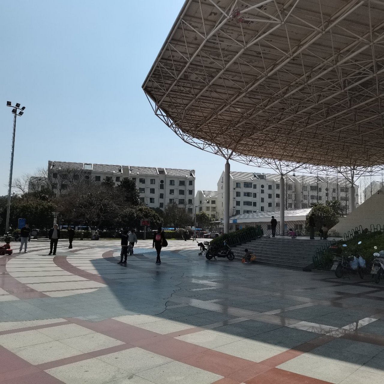 浦东新区合庆镇的文化广场.