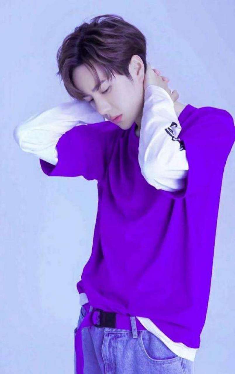 王一博着紫衣若即若离的清冷!