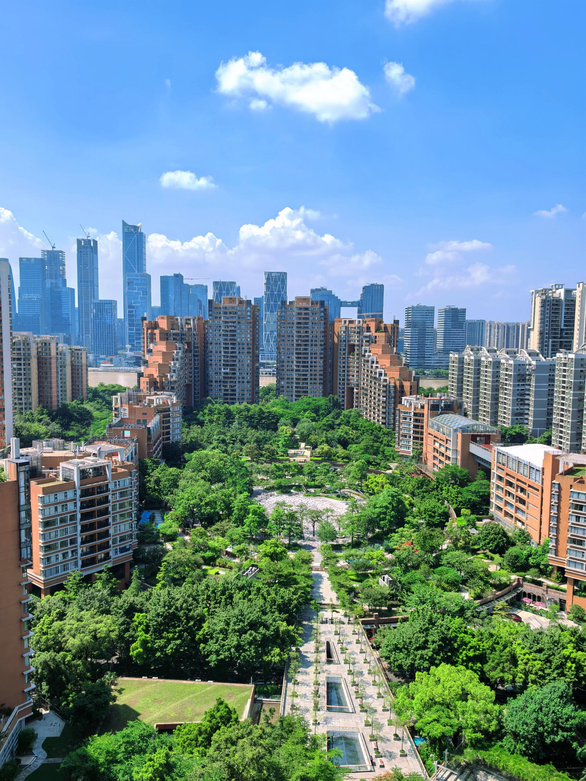 听说这是广州有钱人最喜欢的小区,绝了 这外立面和园林也太好看了,又