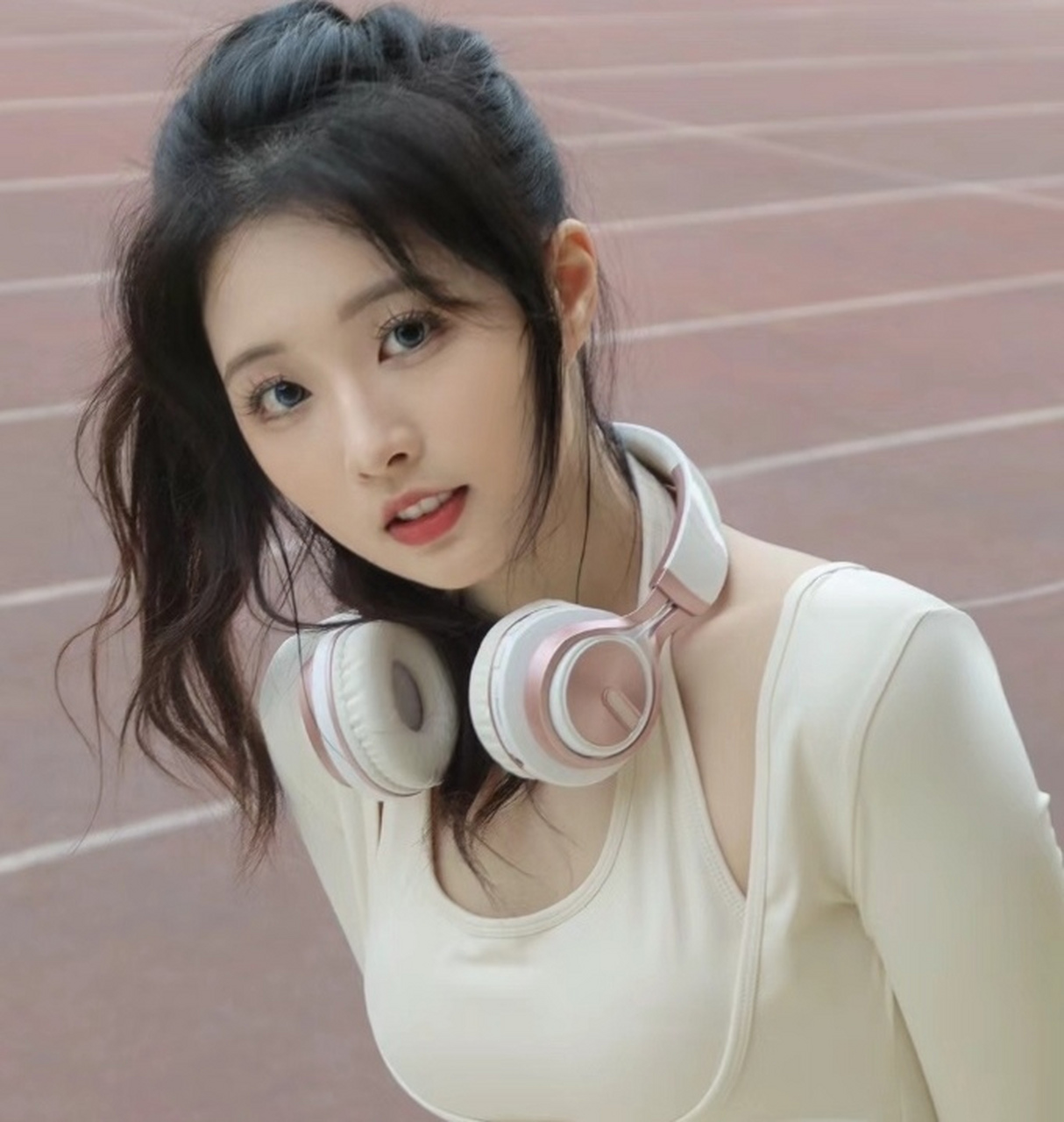 运动风美女头像 运动风美女头像来喽~小仙女们,每天再忙也要坚持30