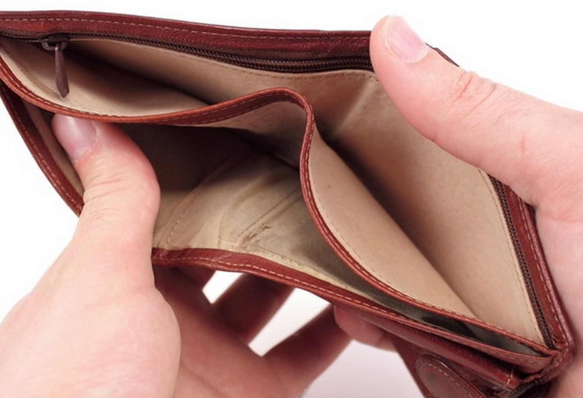 以前开玩笑说口袋比脸还干净,今年32岁了,负债30000 算是彻底干净了!